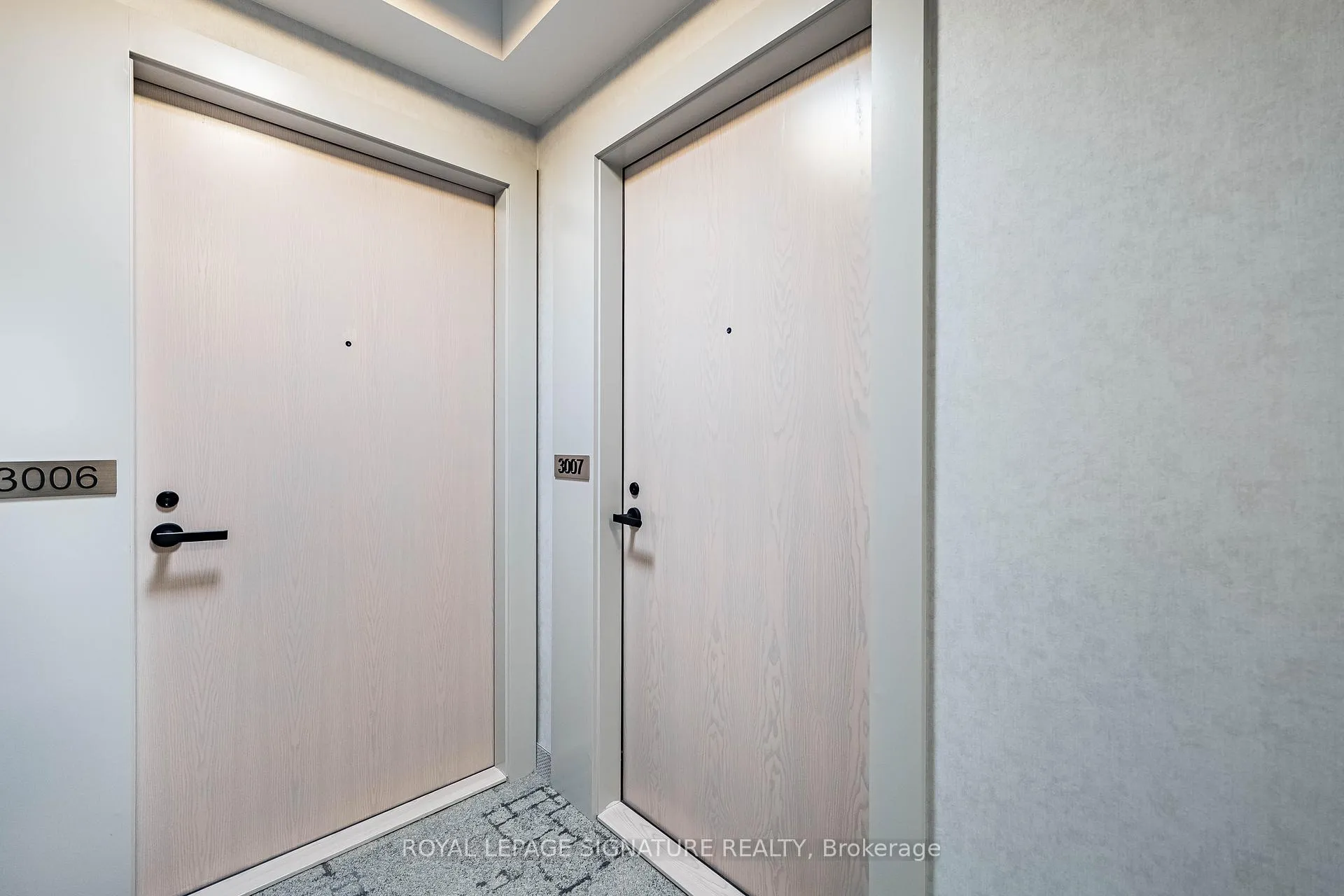 Photo 8 of Unit 3007, 8 Interchange Way, Vaughan, Vaughan Corporate Centre — HOMEH