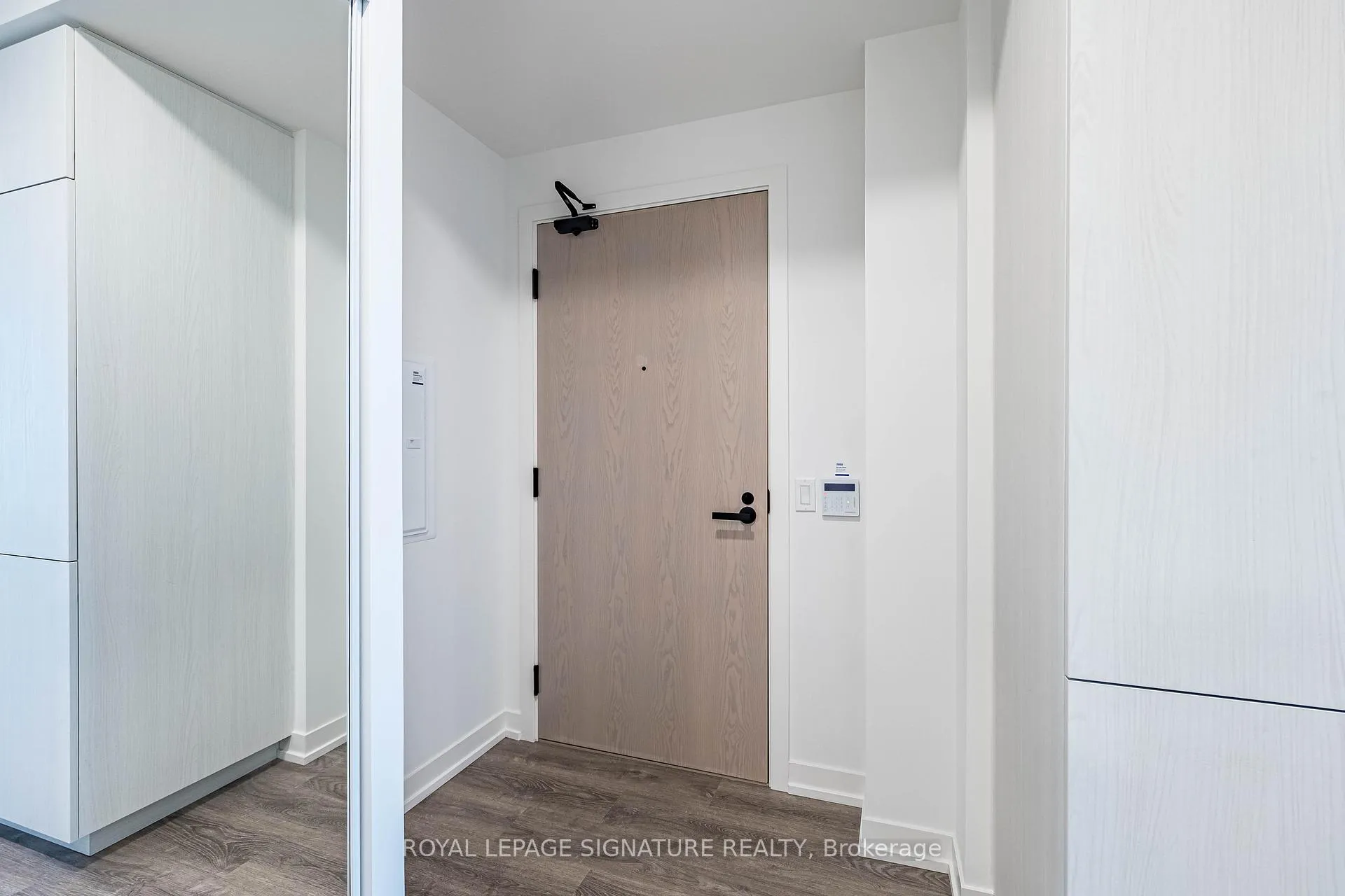 Photo 10 of Unit 3007, 8 Interchange Way, Vaughan, Vaughan Corporate Centre — HOMEH