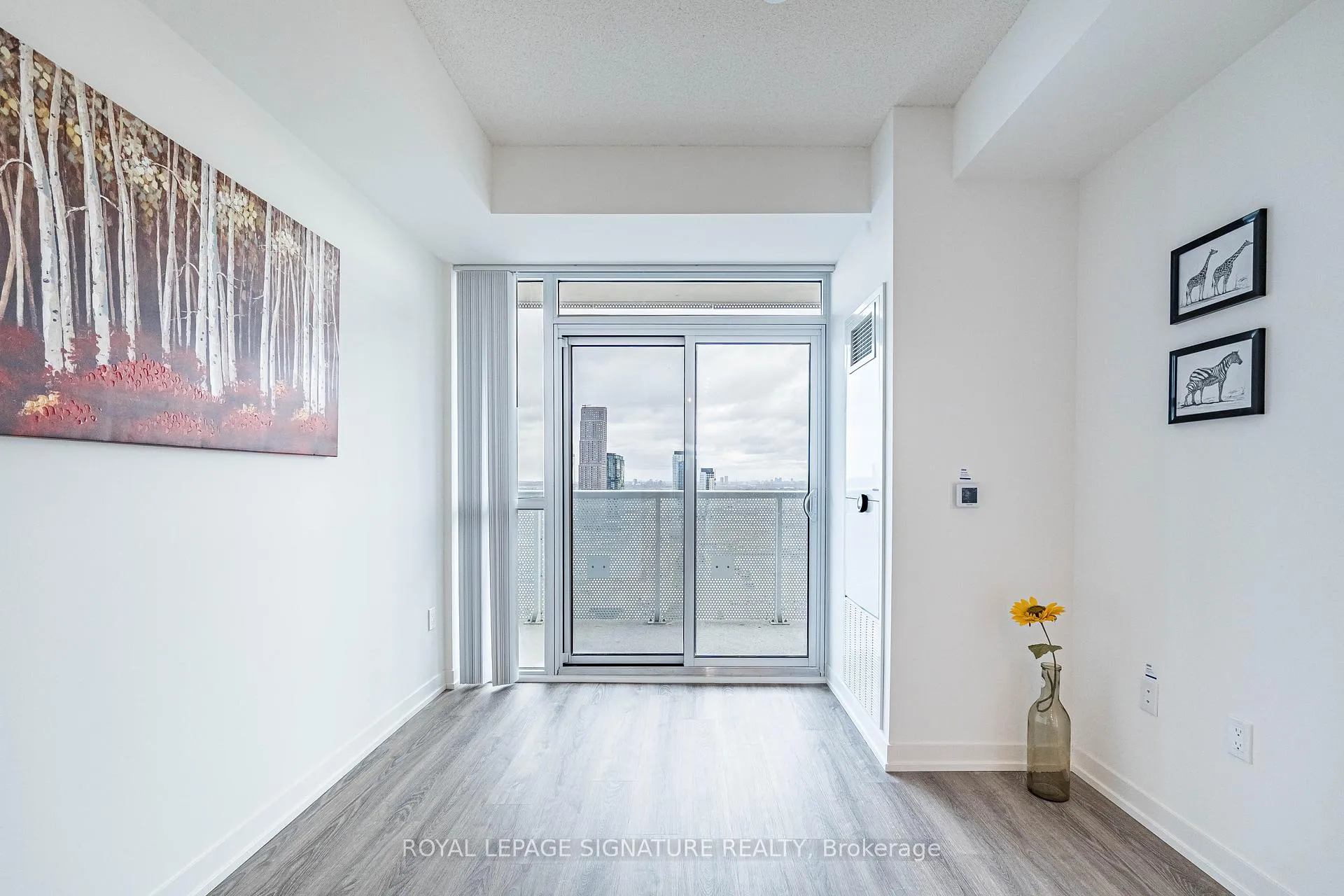 Photo 14 of Unit 3007, 8 Interchange Way, Vaughan, Vaughan Corporate Centre — HOMEH