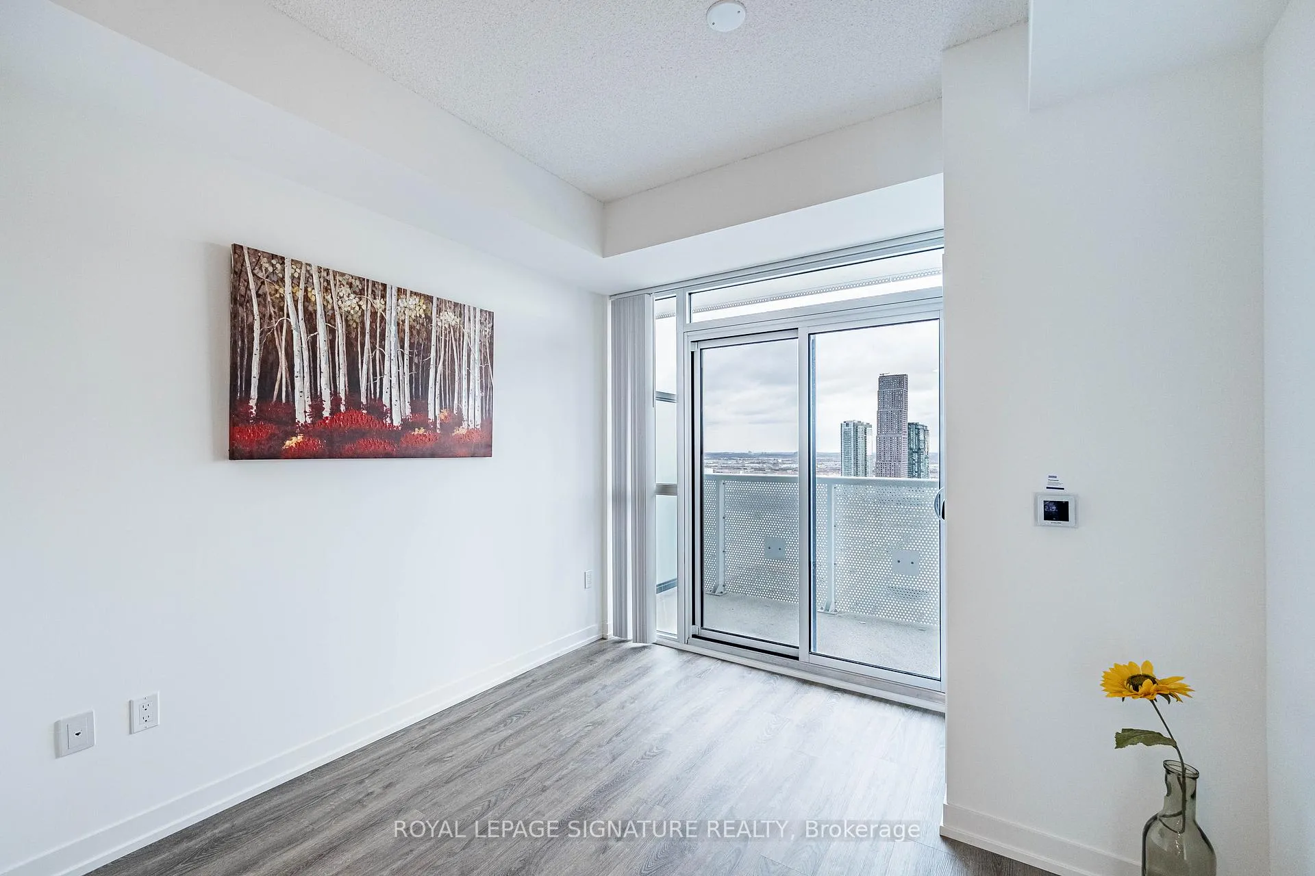 Photo 15 of Unit 3007, 8 Interchange Way, Vaughan, Vaughan Corporate Centre — HOMEH