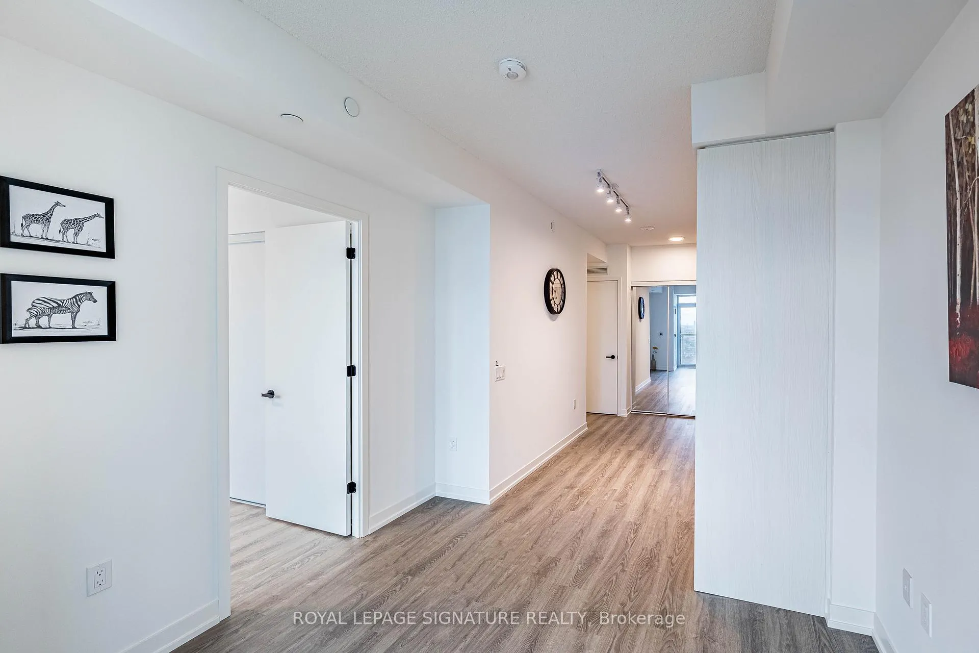 Photo 17 of Unit 3007, 8 Interchange Way, Vaughan, Vaughan Corporate Centre — HOMEH
