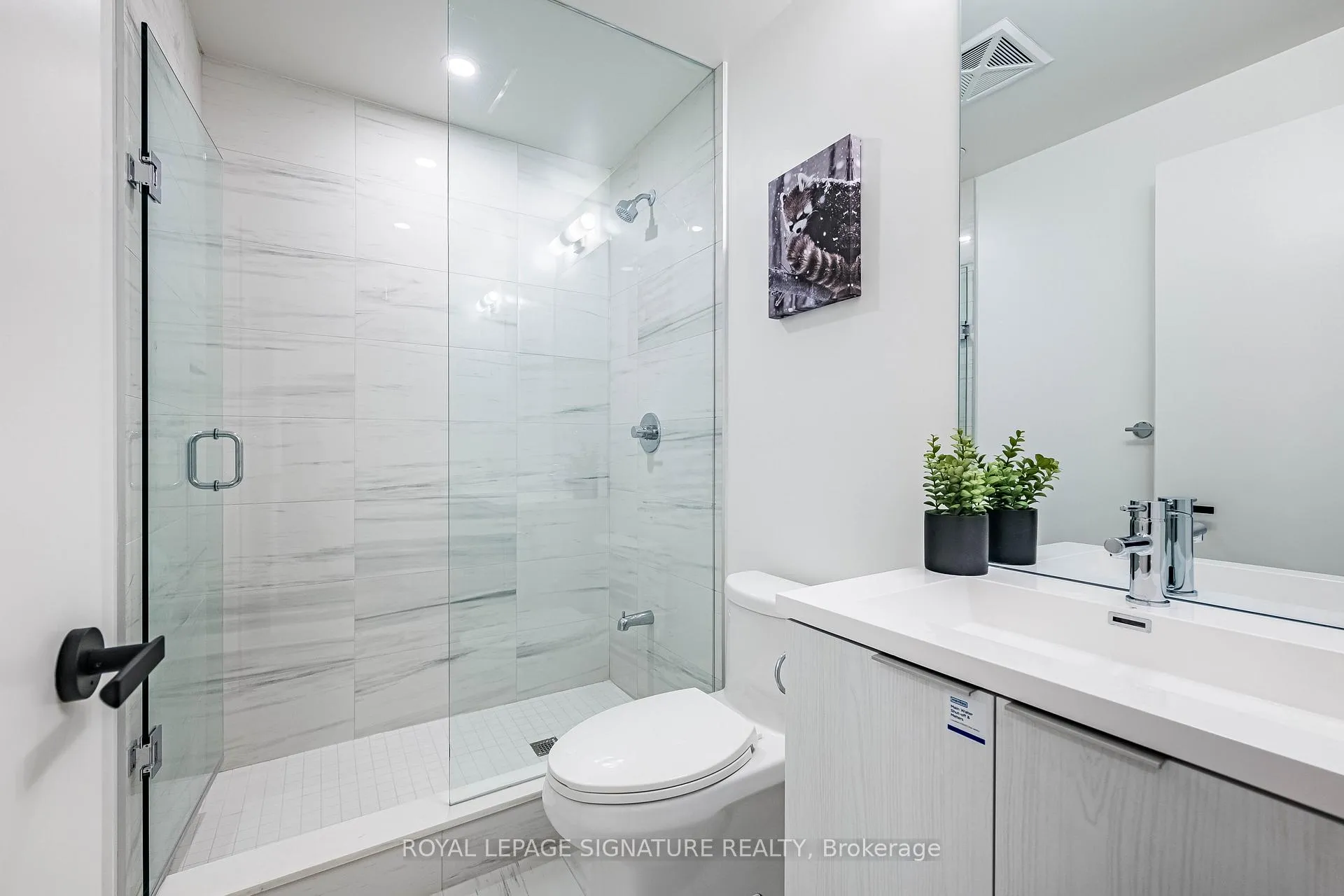 Photo 31 of Unit 3007, 8 Interchange Way, Vaughan, Vaughan Corporate Centre — HOMEH