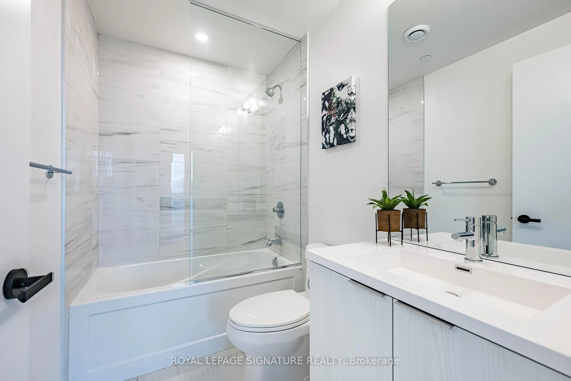 Photo 37 of Unit 3007, 8 Interchange Way, Vaughan, Vaughan Corporate Centre — HOMEH