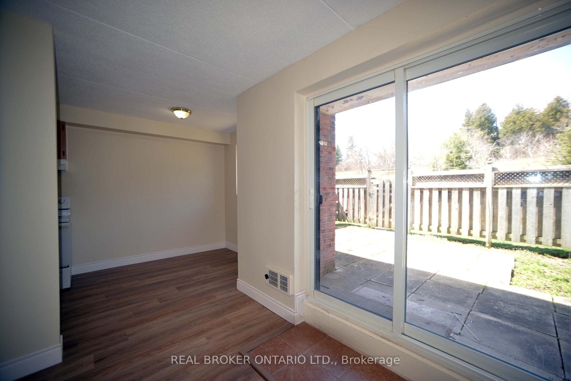 Photo 5 of Unit Apt 5, 15 Wellington Rd 124, Erin — HOMEH