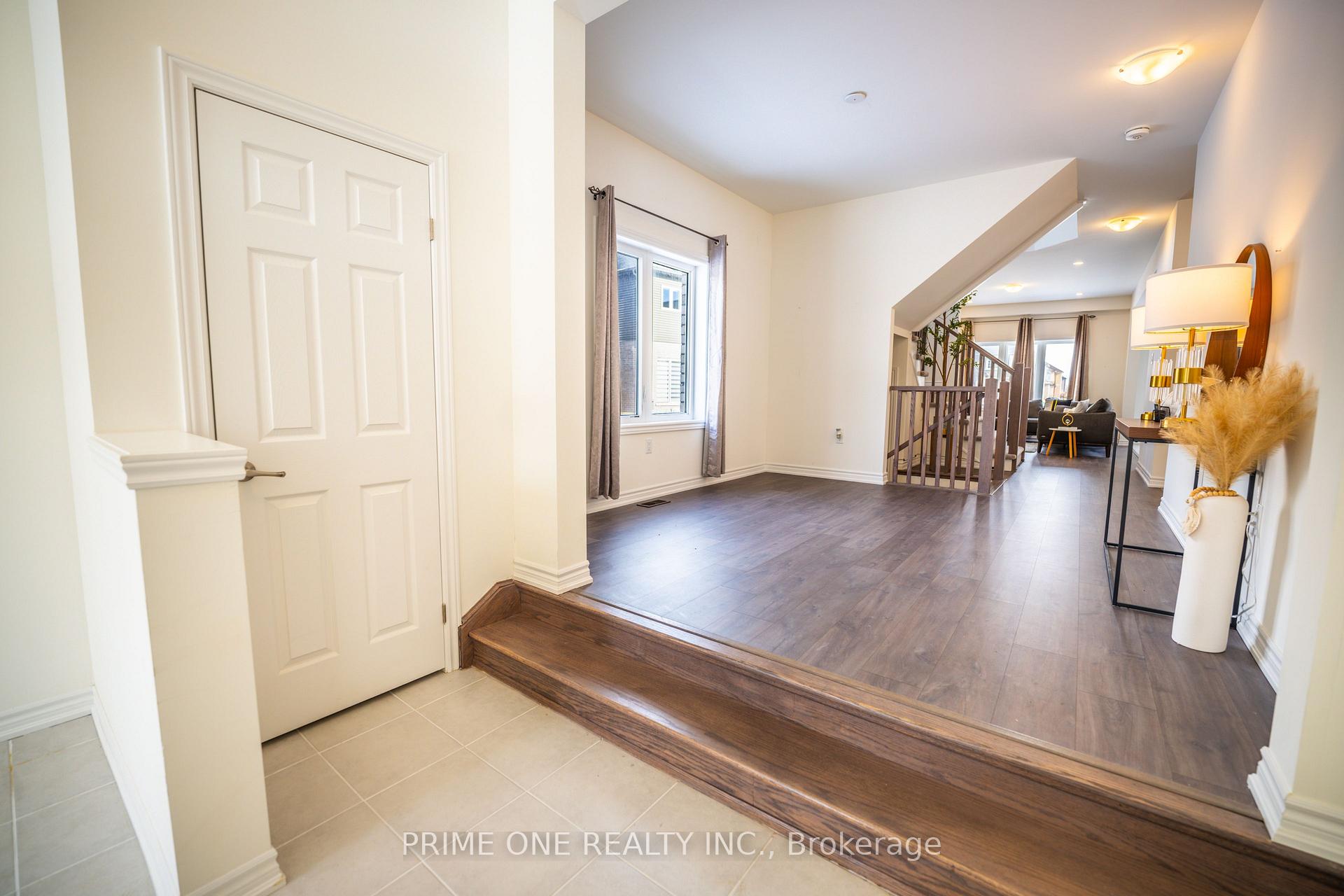 Photo 5 of 4 Tooker Drive, Brant, Brantford Twp — HOMEH