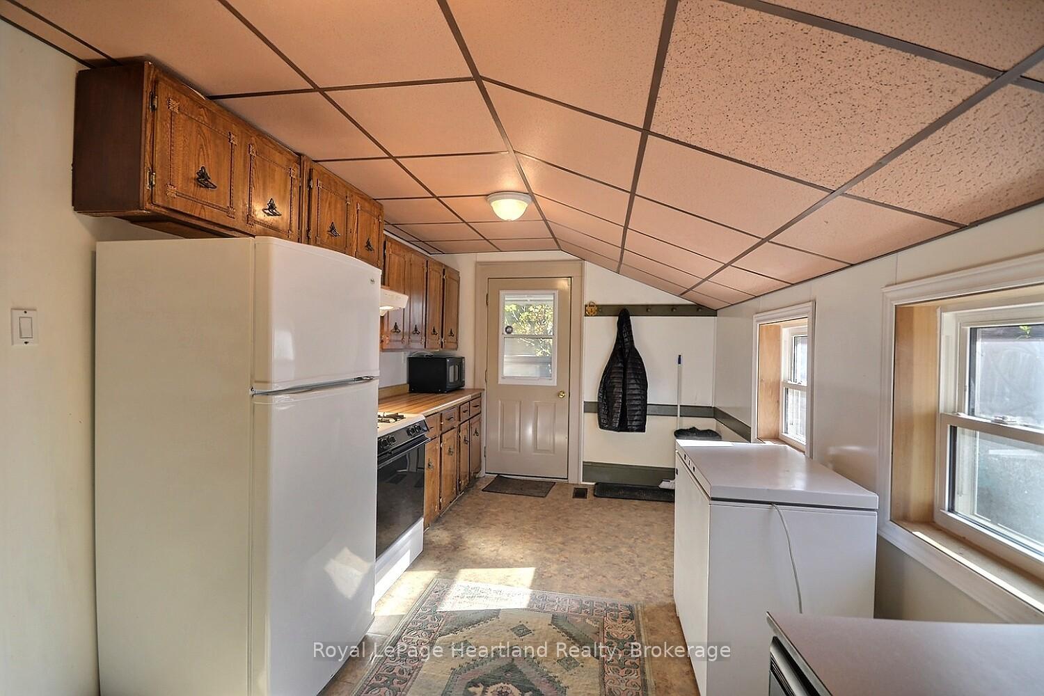Photo 14 of 122 Mary Street, Central Huron, Clinton — HOMEH