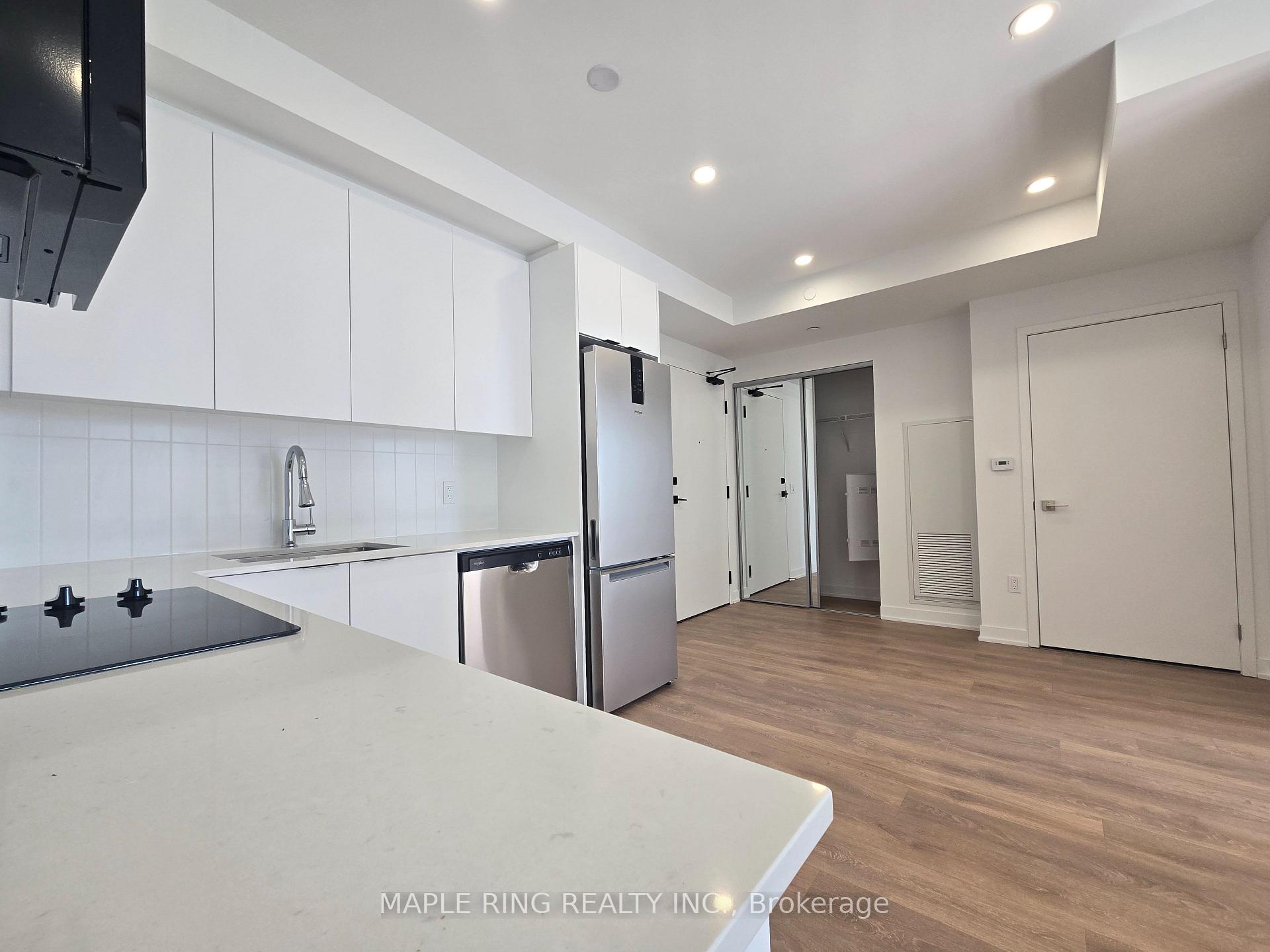 Photo 1 of Unit 318, 10 Abeja Street, Vaughan, Concord — HOMEH