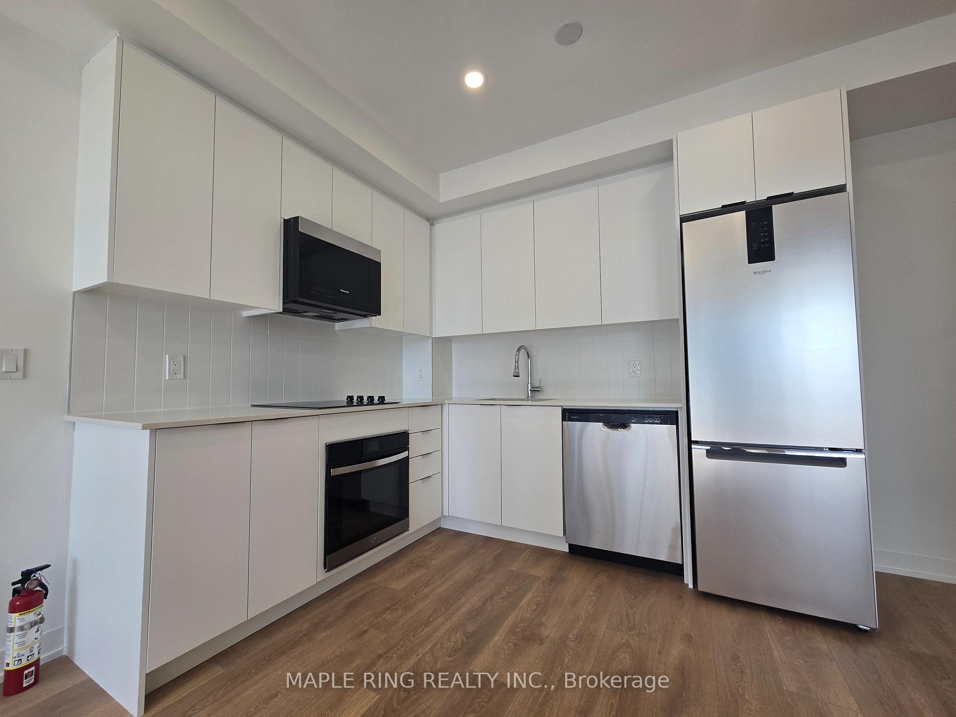 Photo 2 of Unit 318, 10 Abeja Street, Vaughan, Concord — HOMEH