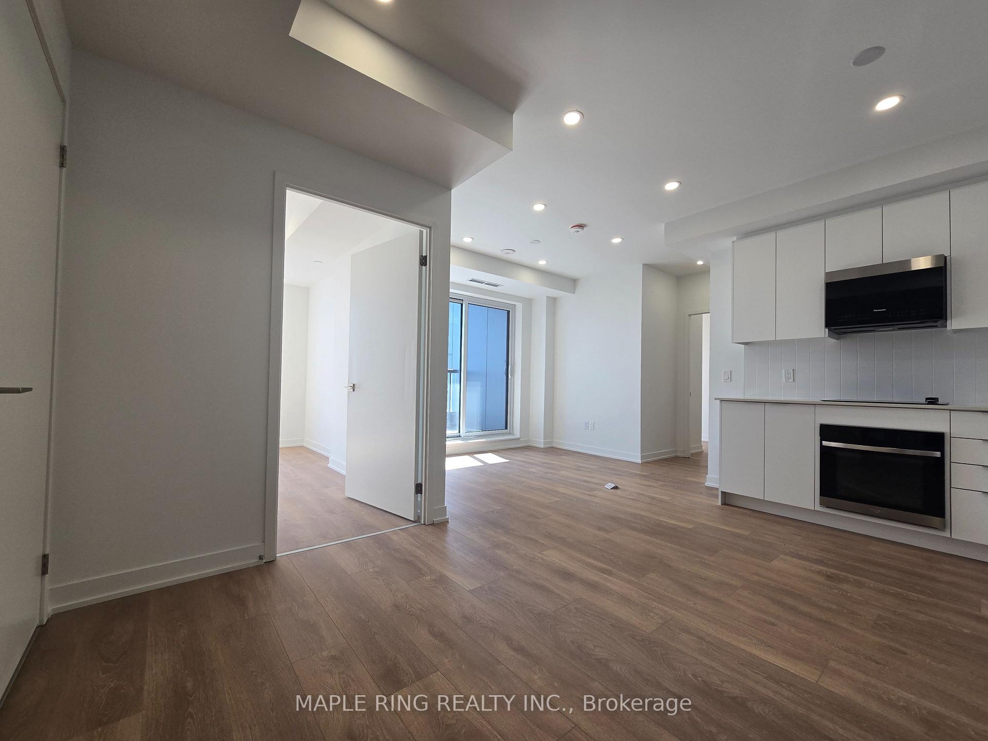 Photo 4 of Unit 318, 10 Abeja Street, Vaughan, Concord — HOMEH