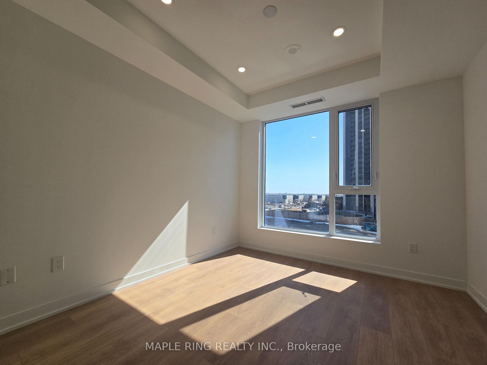 Photo 8 of Unit 318, 10 Abeja Street, Vaughan, Concord — HOMEH