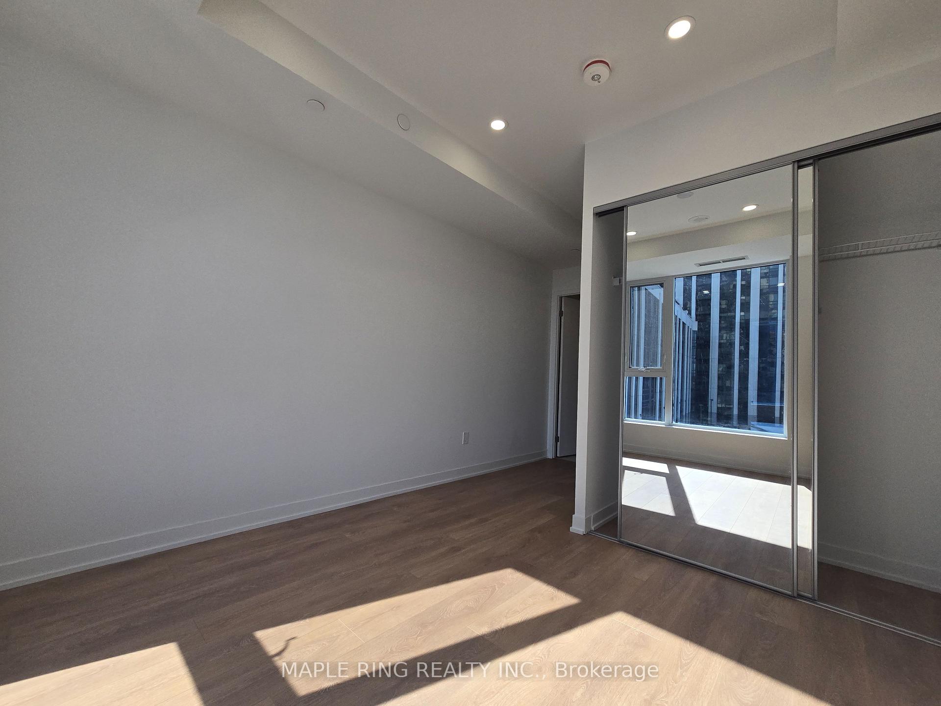 Photo 11 of Unit 318, 10 Abeja Street, Vaughan, Concord — HOMEH