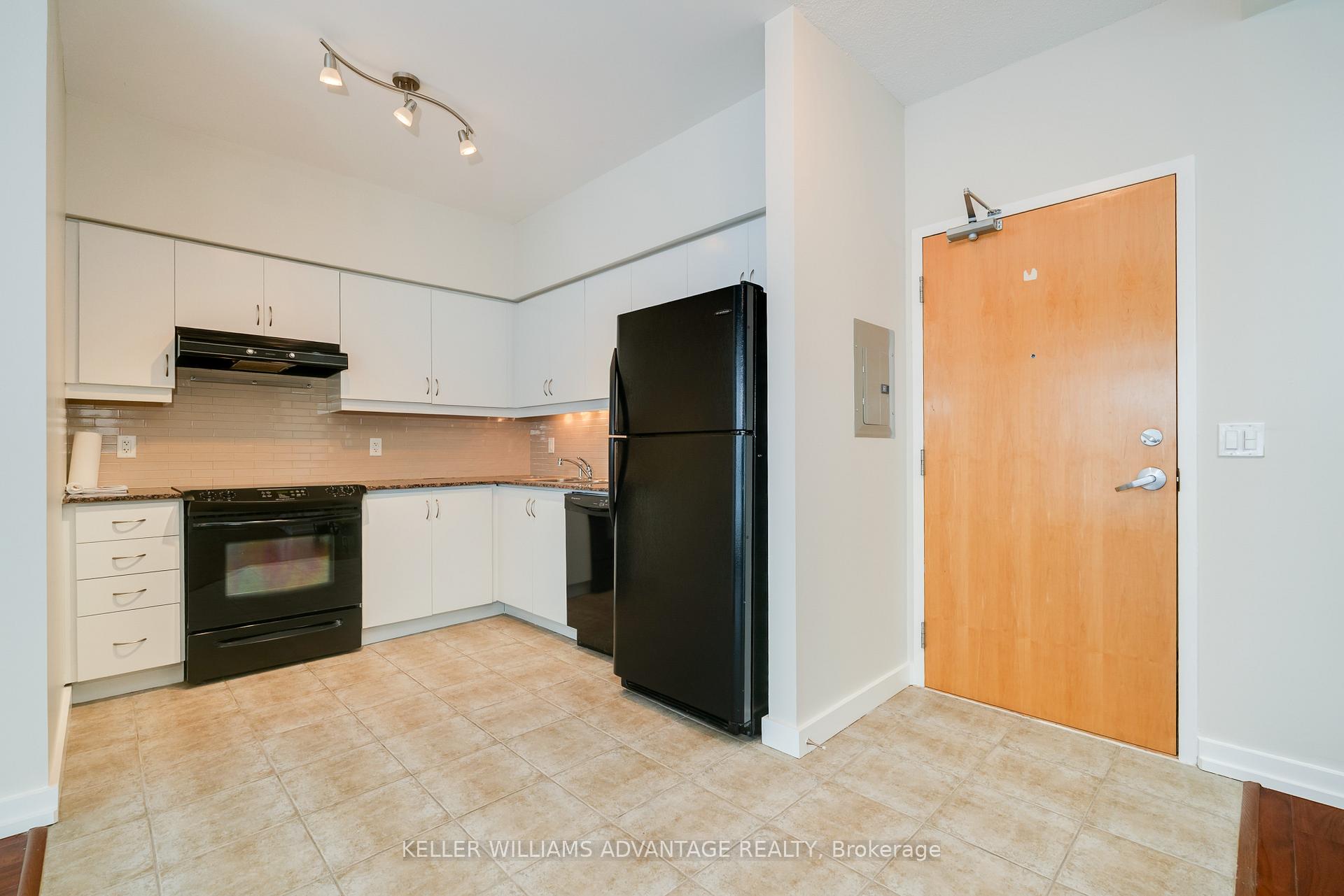Photo 2 of Unit 513, 601 Kingston Road, Toronto, The Beaches — HOMEH