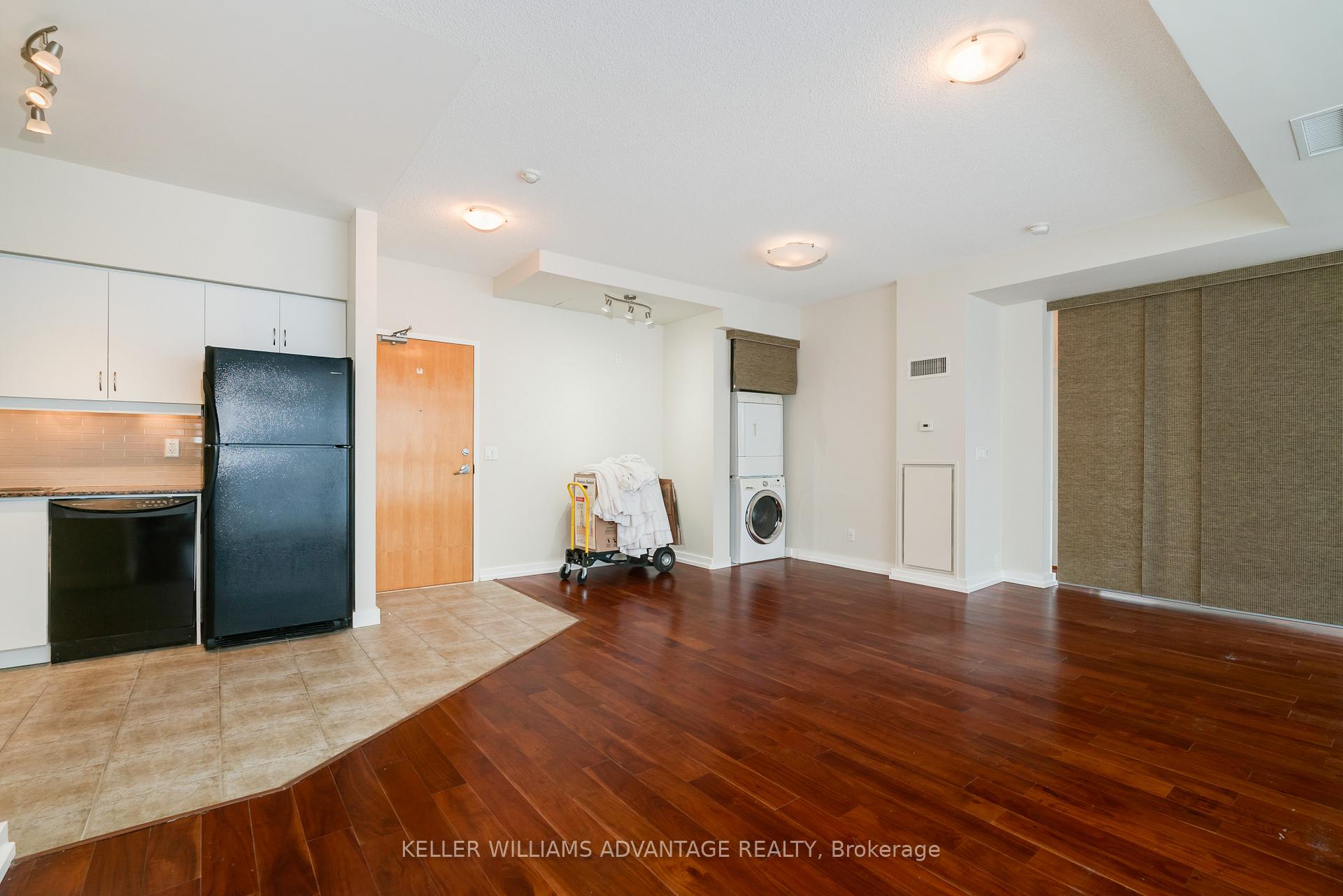 Photo 6 of Unit 513, 601 Kingston Road, Toronto, The Beaches — HOMEH