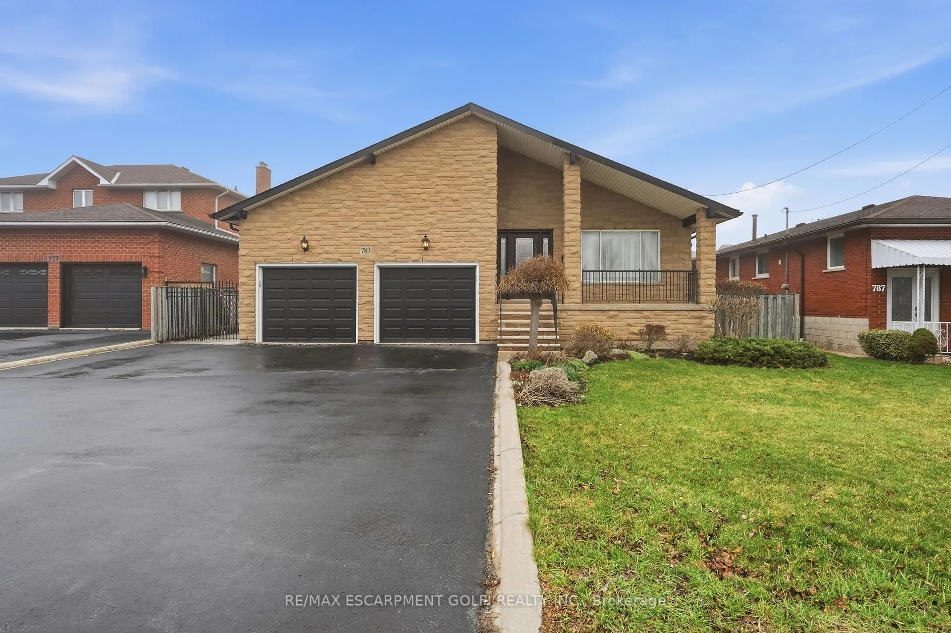 Photo 1 of 783 Stone Church Road E, Hamilton, Randall — HOMEH