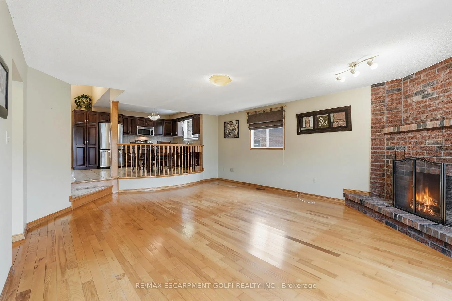 Photo 10 of 783 Stone Church Road E, Hamilton, Randall — HOMEH