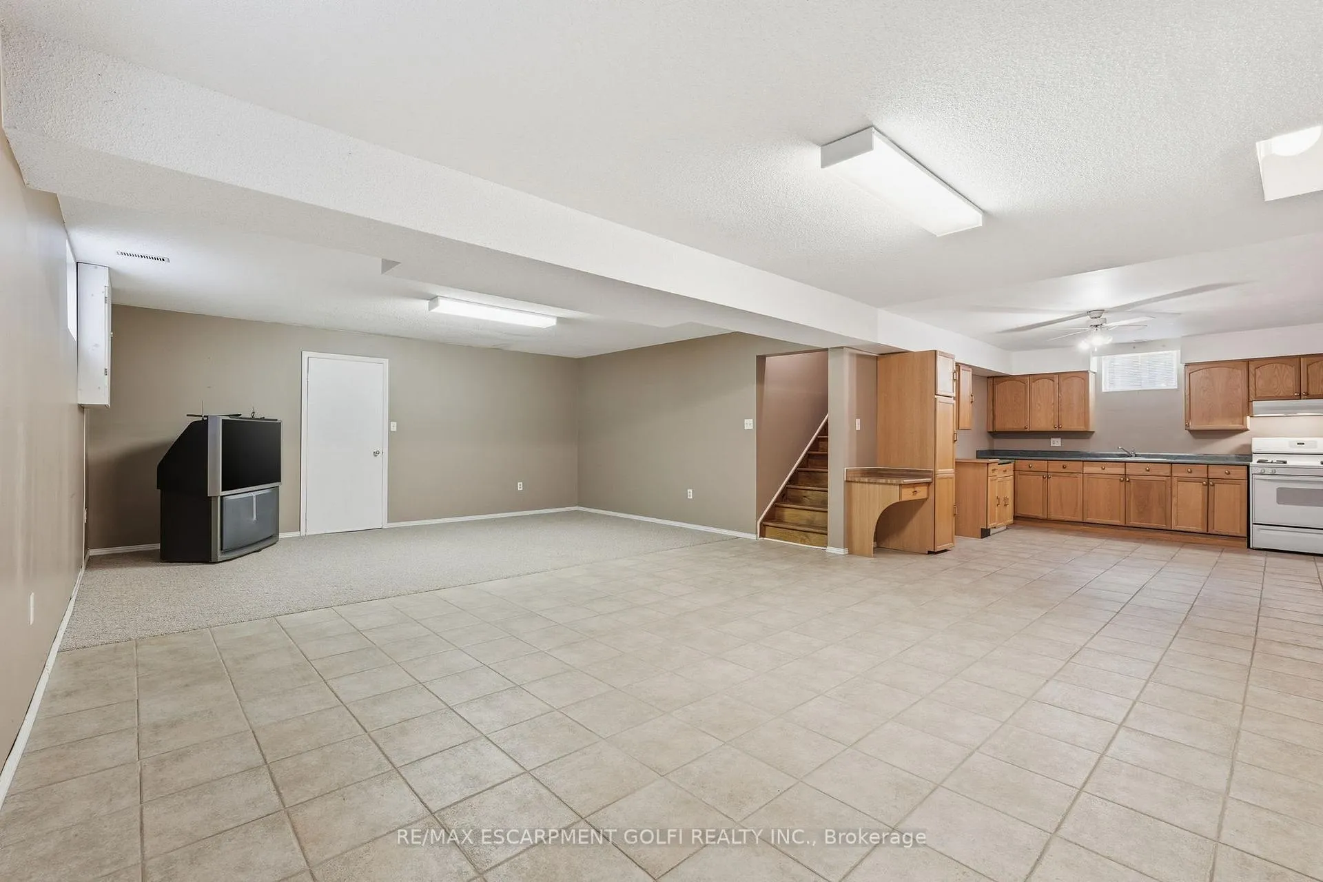 Photo 21 of 783 Stone Church Road E, Hamilton, Randall — HOMEH