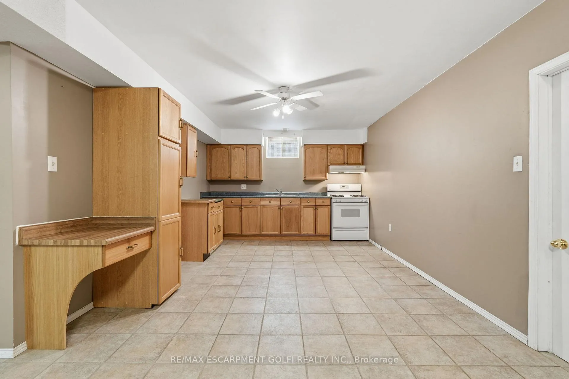 Photo 23 of 783 Stone Church Road E, Hamilton, Randall — HOMEH
