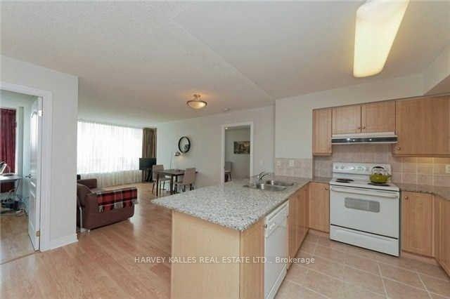 Photo 5 of Unit 514, 50 Disera Drive, Vaughan, Beverley Glen — HOMEH