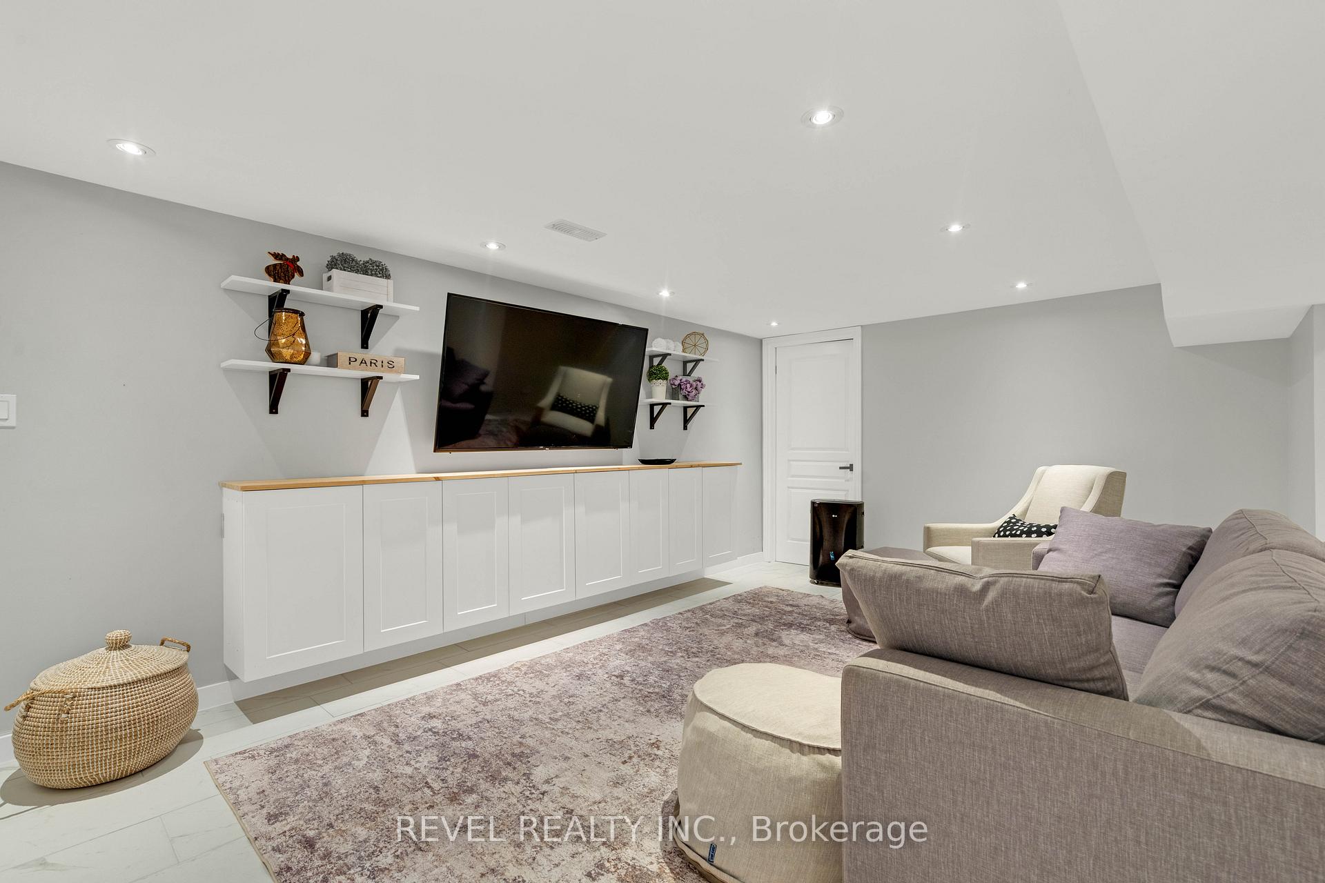Photo 14 of 294 Henderson Street, Caledon, Bolton West — HOMEH