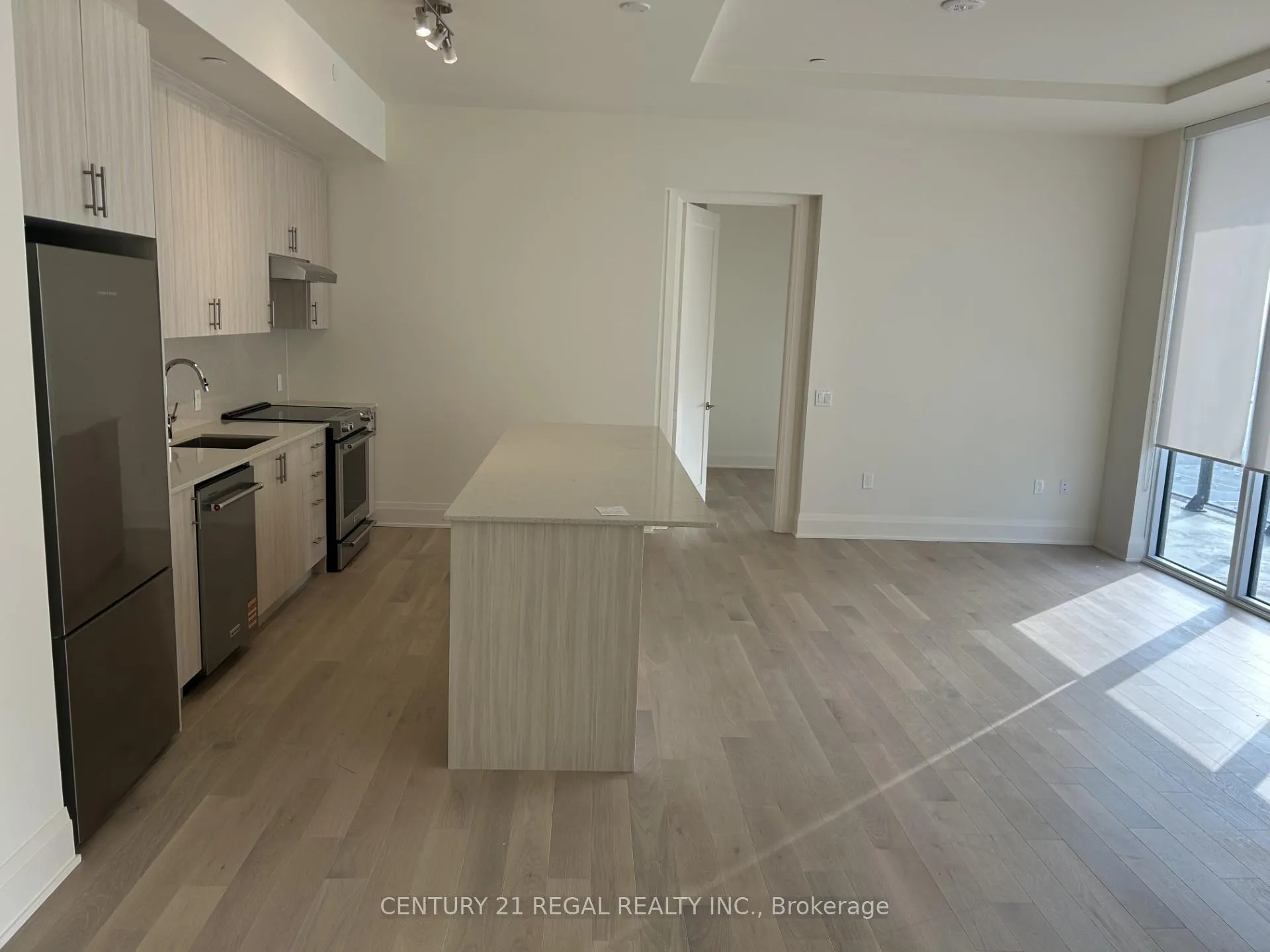 Photo 9 of Unit PH 101, 8960 Jane Street, Vaughan, Vellore Village — HOMEH