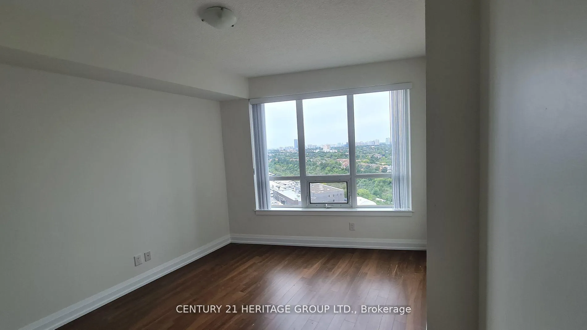 Photo 10 of Unit 1207, 7171 Yonge Street, Markham, Grandview — HOMEH