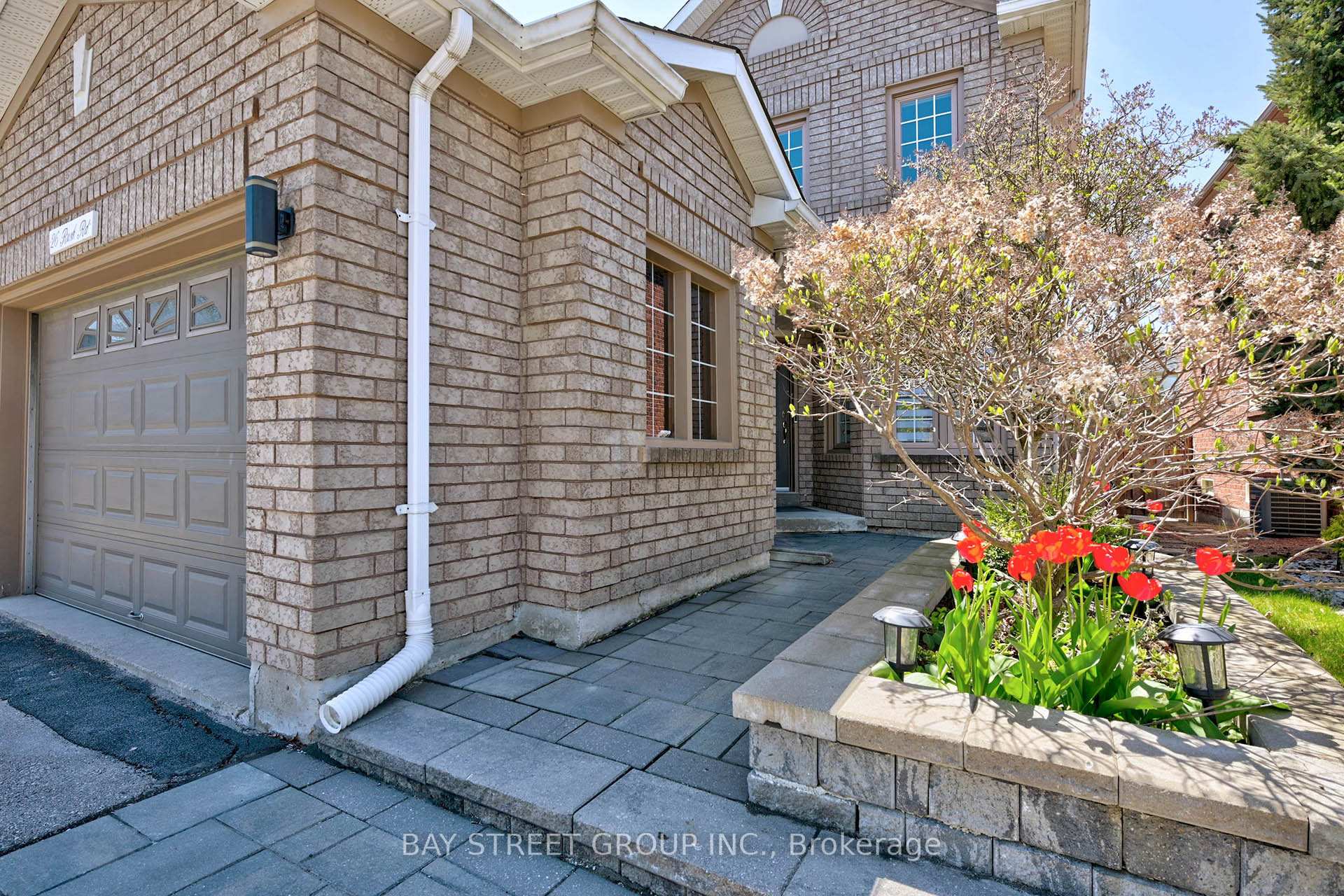 Photo 2 of 26 Rush Road, Aurora, Bayview Wellington — HOMEH