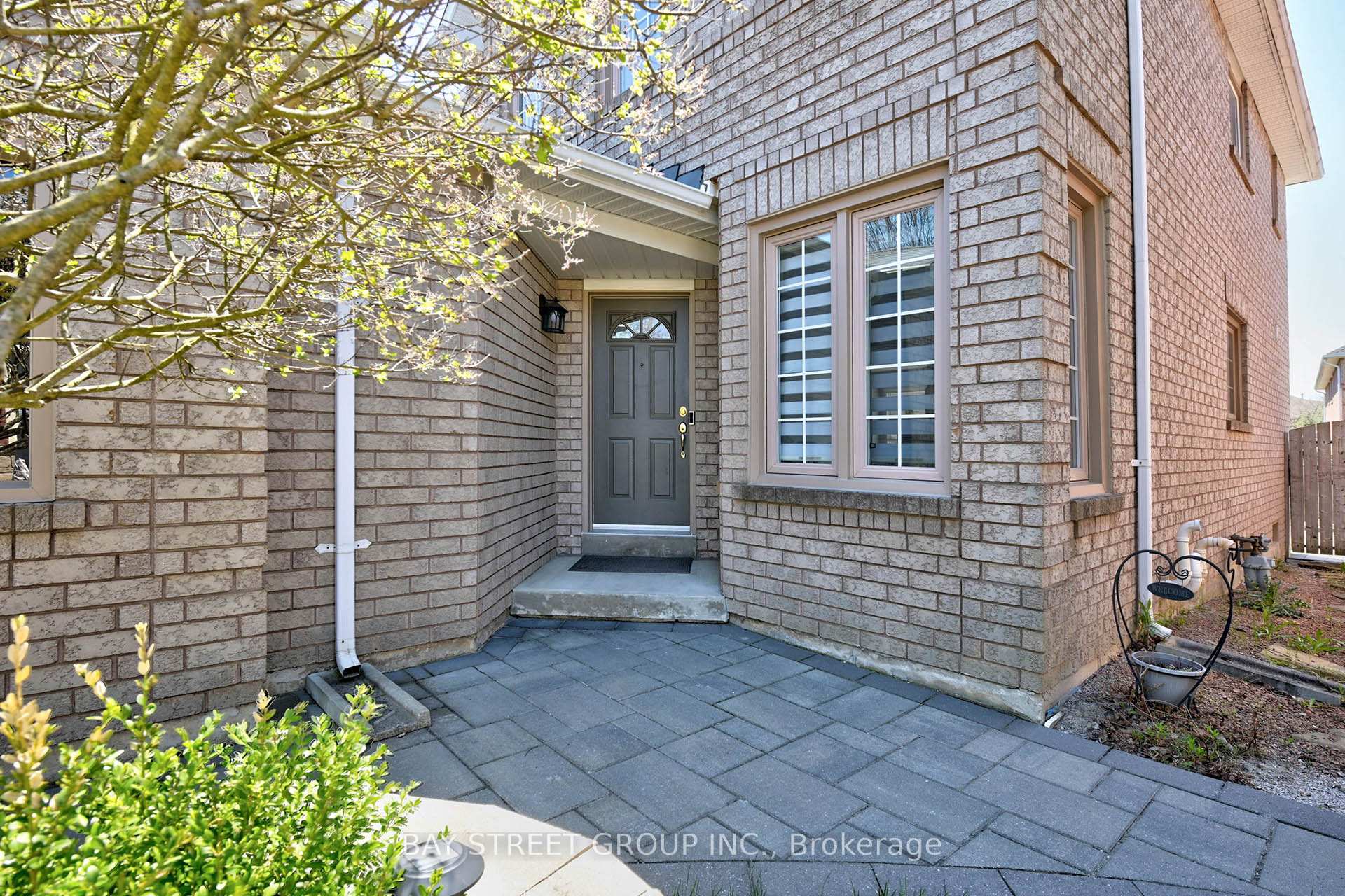 Photo 3 of 26 Rush Road, Aurora, Bayview Wellington — HOMEH