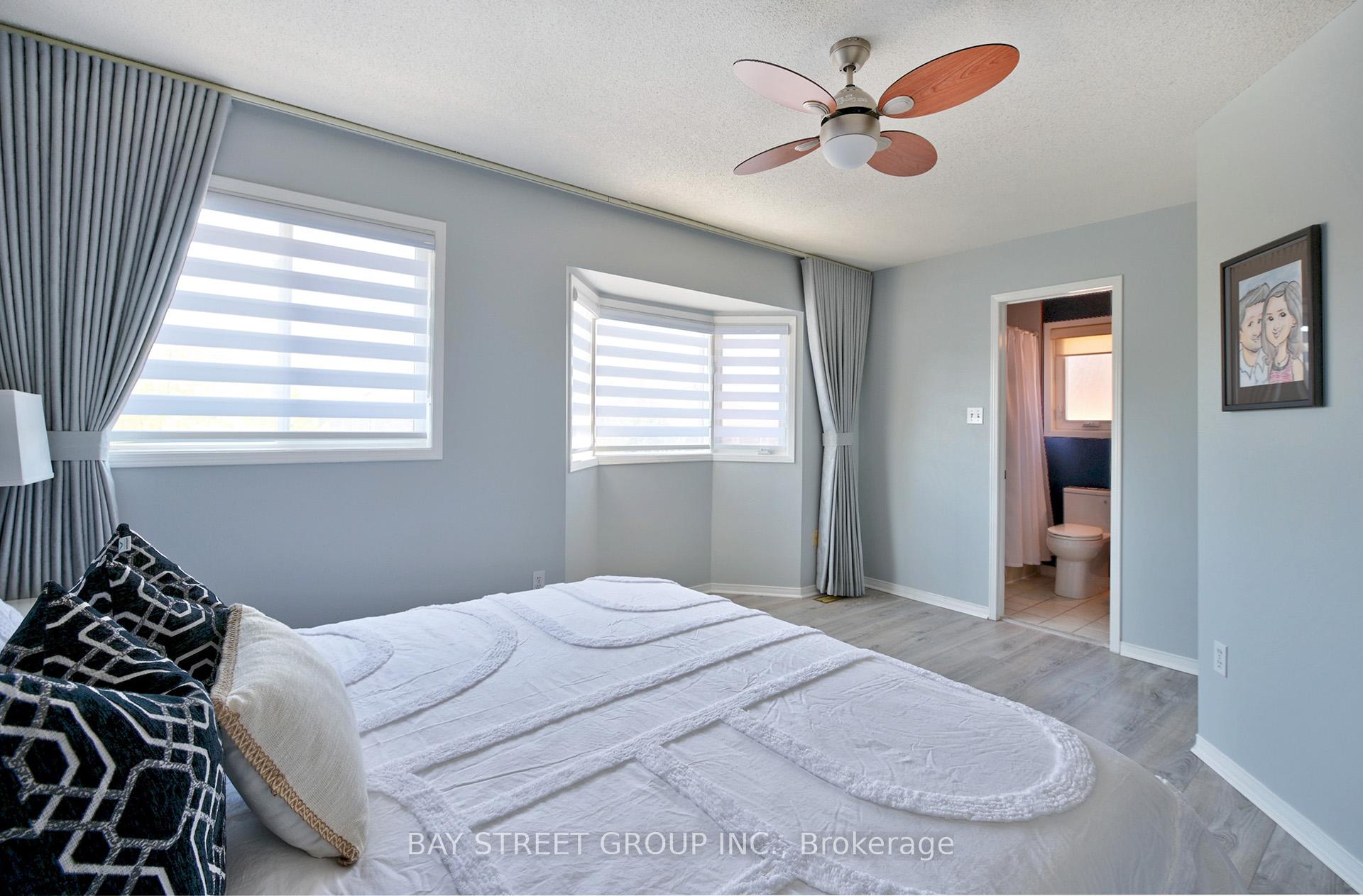 Photo 15 of 26 Rush Road, Aurora, Bayview Wellington — HOMEH