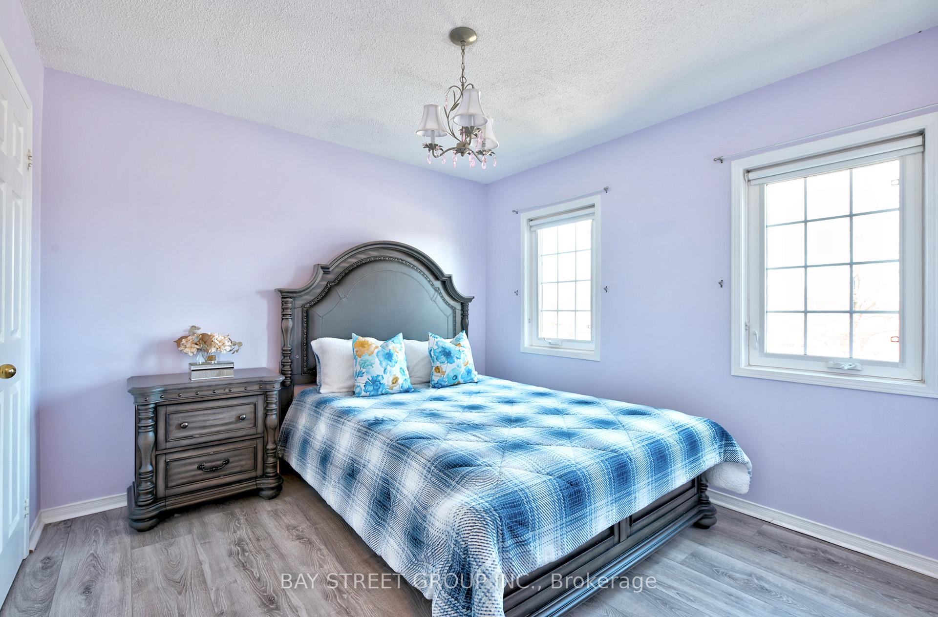 Photo 20 of 26 Rush Road, Aurora, Bayview Wellington — HOMEH