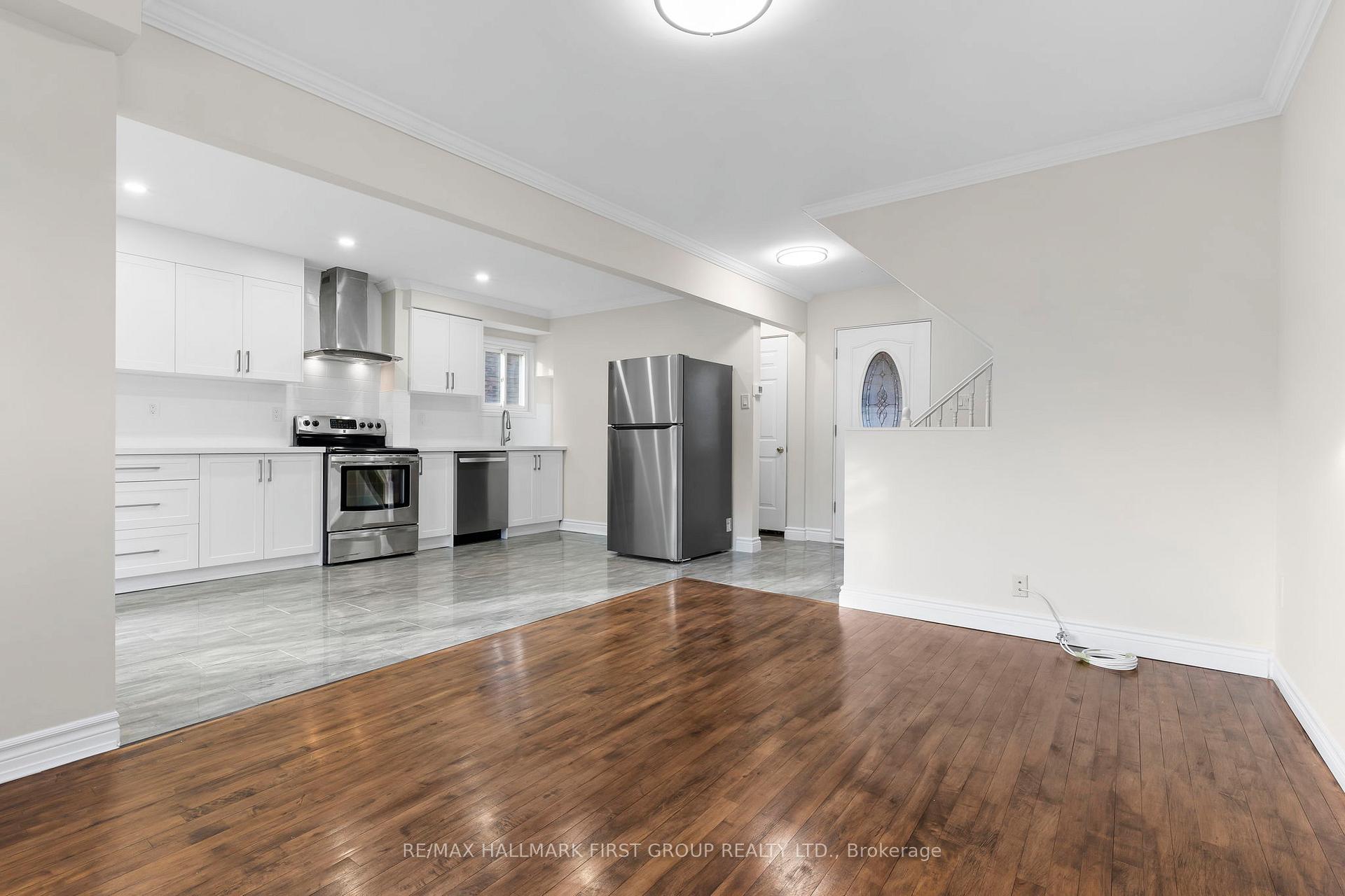 Photo 3 of 39 Stockbridge Crescent, Ajax, Central West — HOMEH