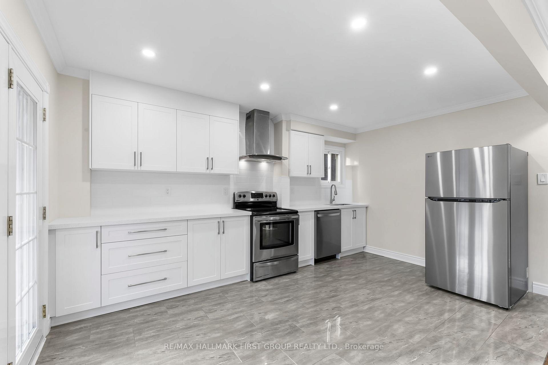 Photo 8 of 39 Stockbridge Crescent, Ajax, Central West — HOMEH