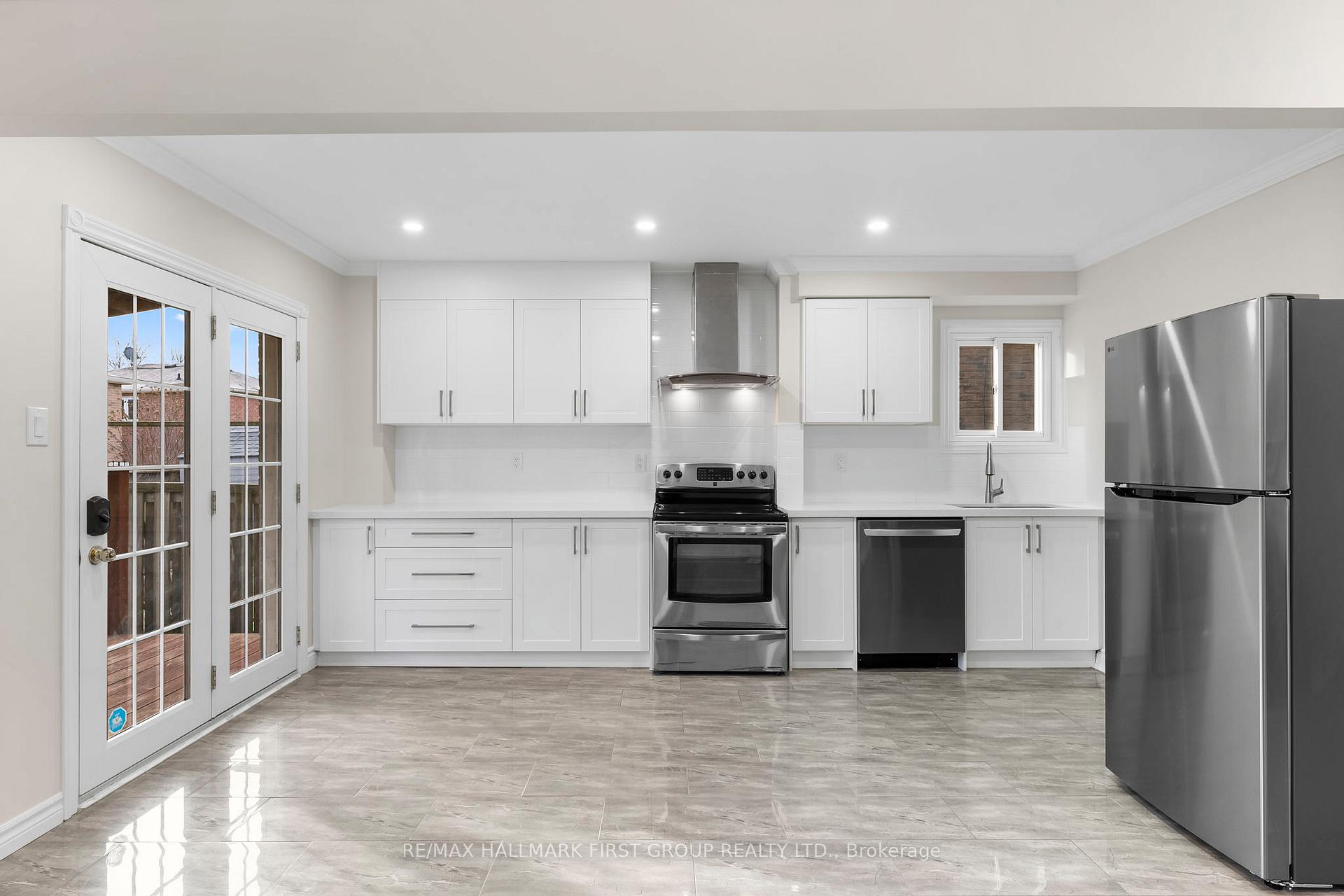 Photo 7 of 39 Stockbridge Crescent, Ajax, Central West — HOMEH