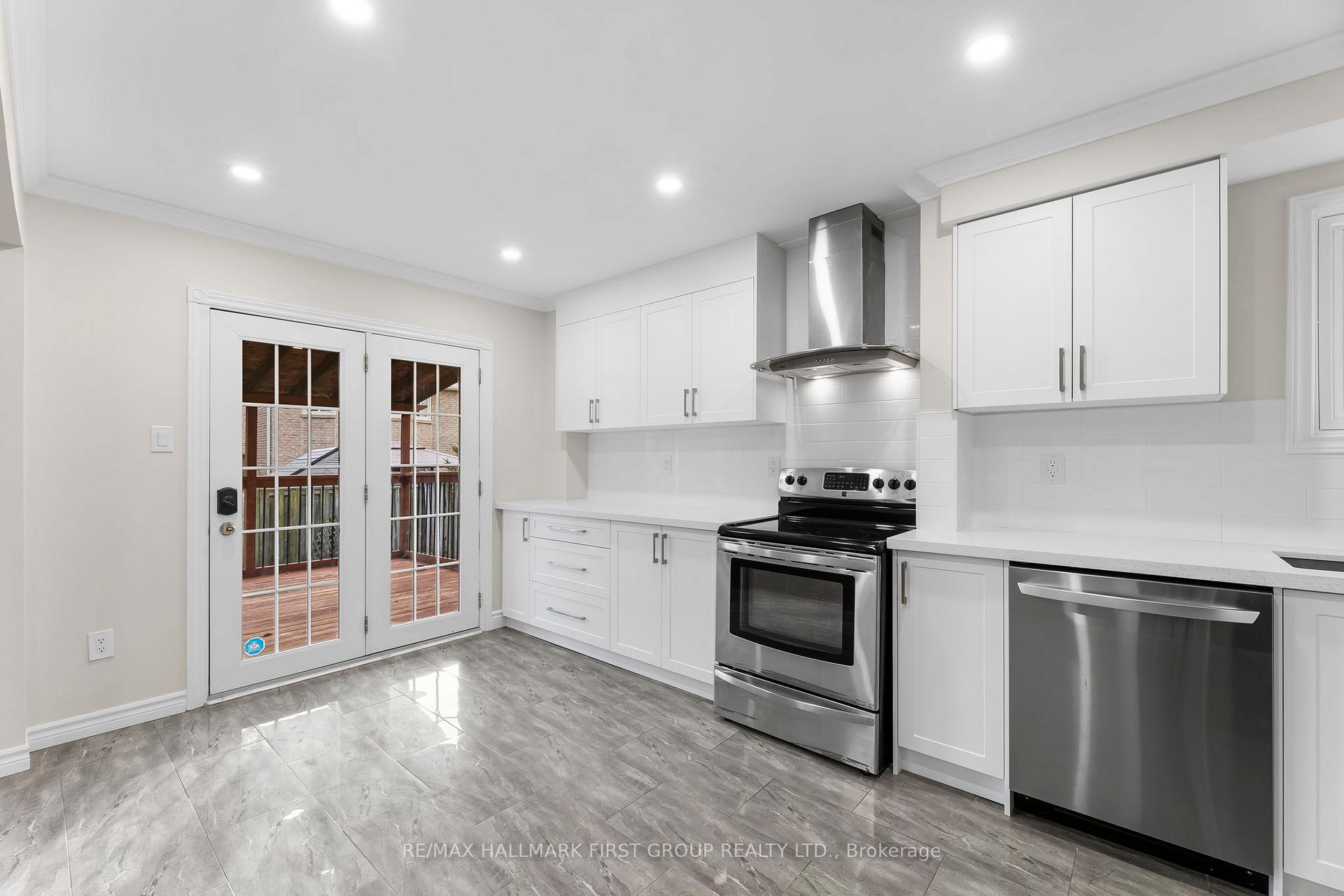 Photo 9 of 39 Stockbridge Crescent, Ajax, Central West — HOMEH