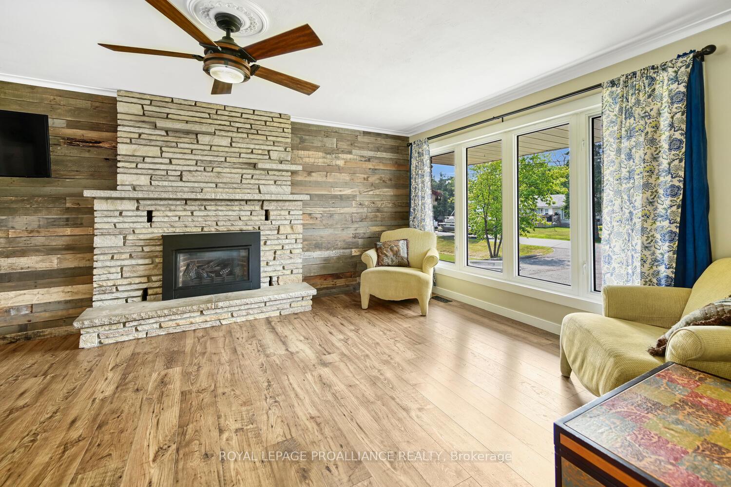 Photo 4 of 41 Elizabeth Street, Edwardsburgh/Cardinal, Edwardsburgh/Cardinal Twp — HOMEH