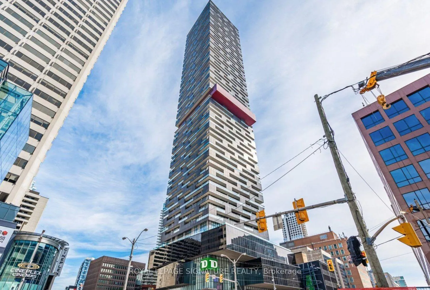 Front of Unit 2402, 8 Eglinton Avenue E
