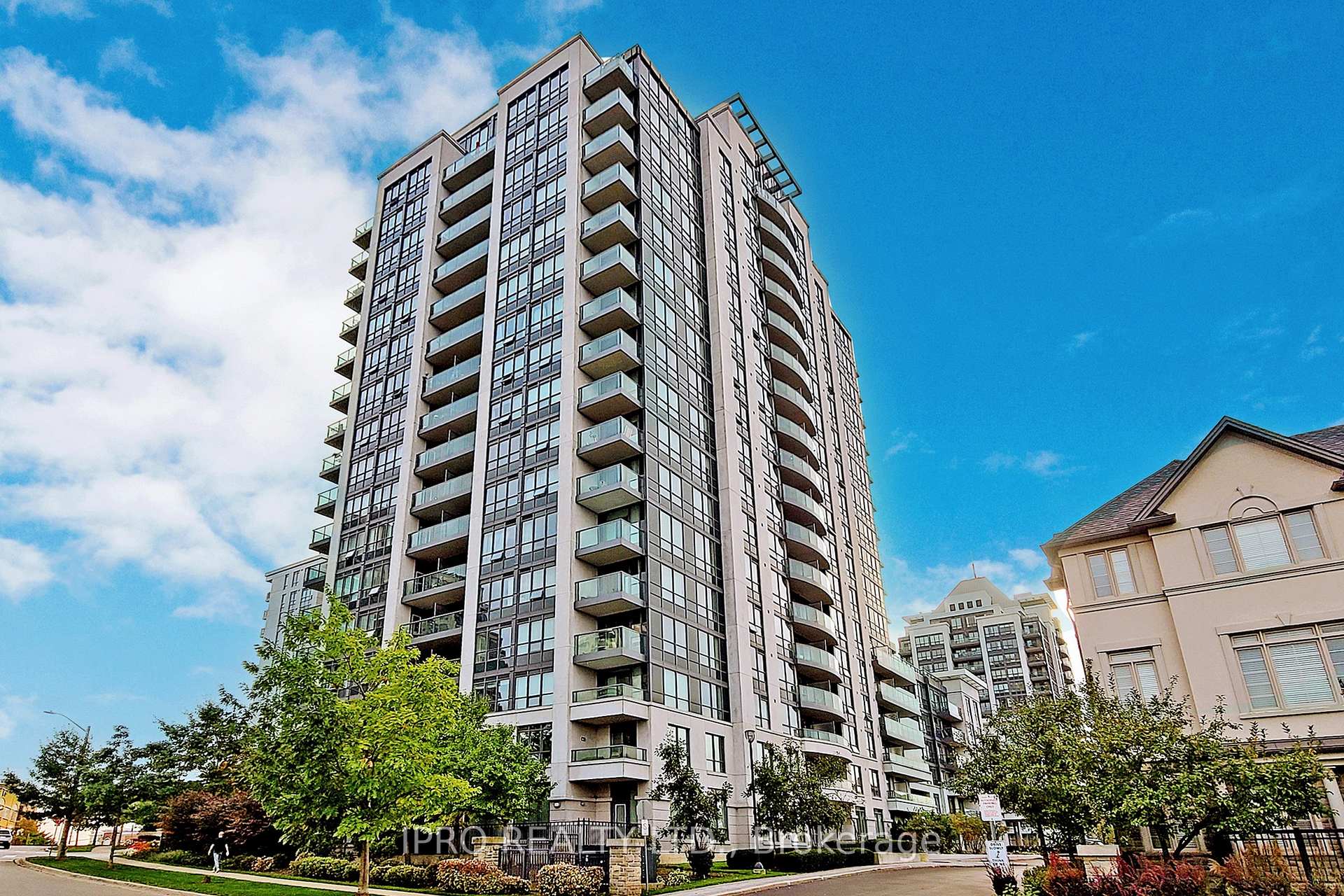 Photo 1 of Unit 1506, 20 North Park Road, Vaughan, Beverley Glen — HOMEH