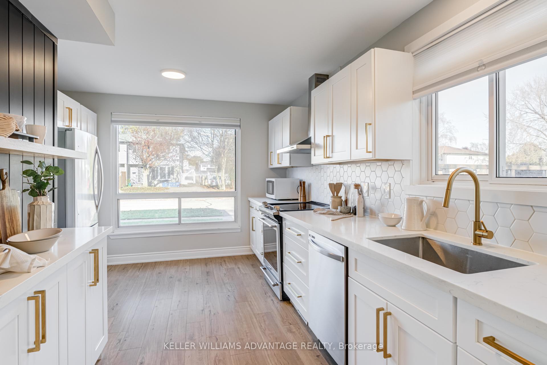 Photo 11 of 17 Loscombe Drive, Clarington, Bowmanville — HOMEH