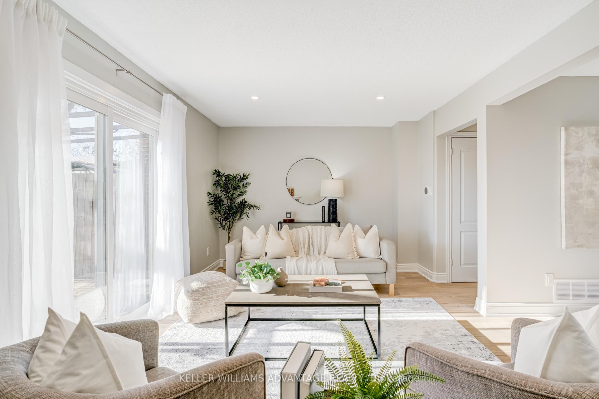 Photo 8 of 17 Loscombe Drive, Clarington, Bowmanville — HOMEH
