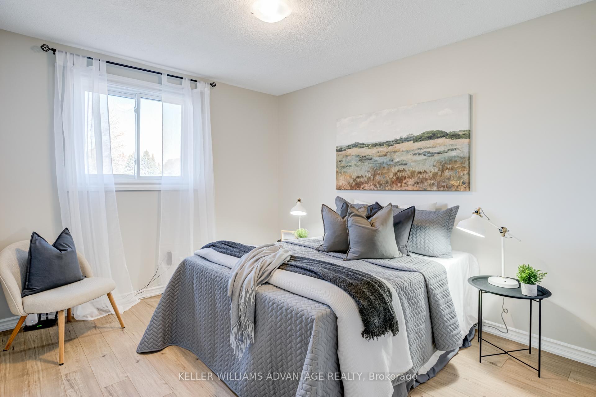 Photo 14 of 17 Loscombe Drive, Clarington, Bowmanville — HOMEH