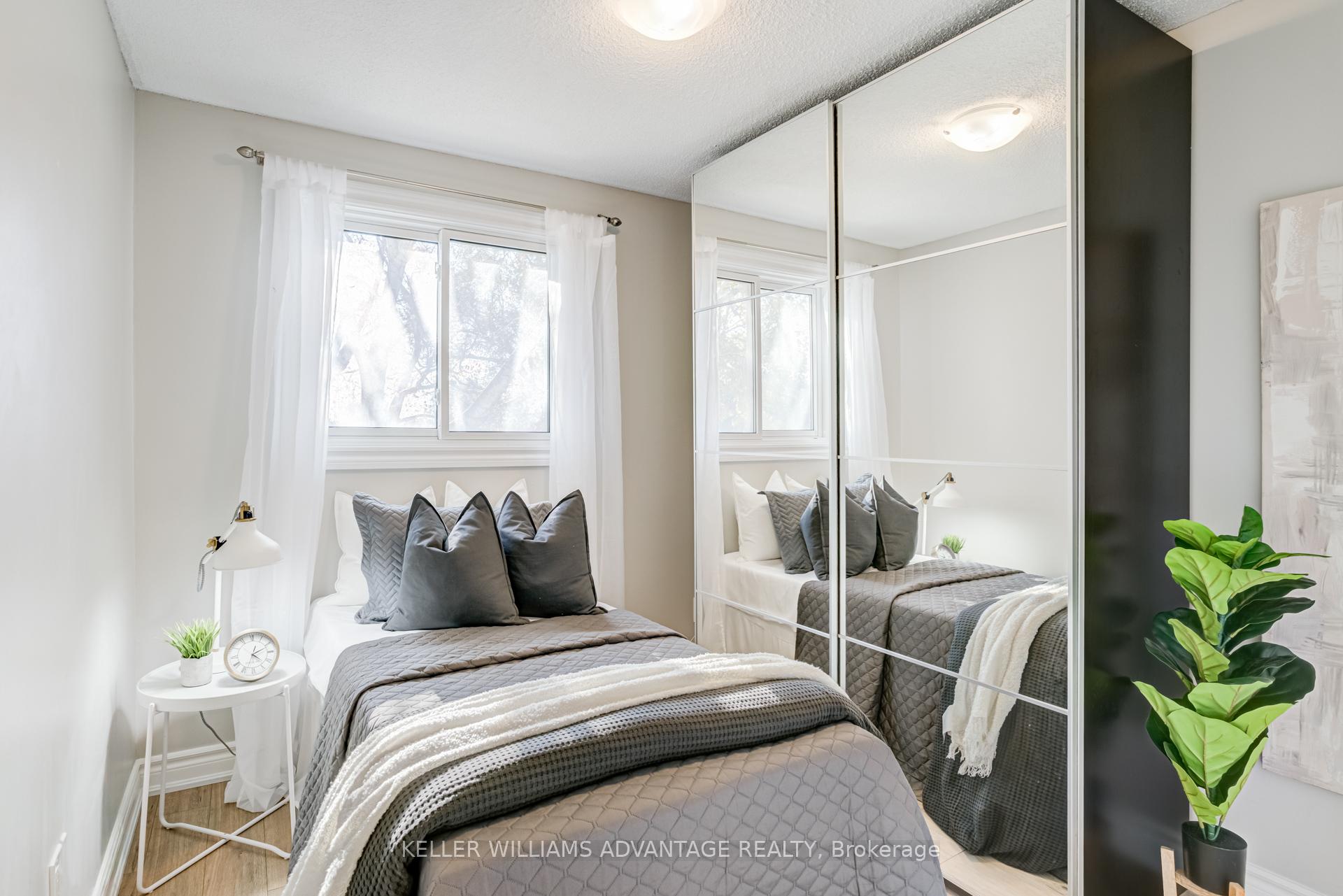 Photo 18 of 17 Loscombe Drive, Clarington, Bowmanville — HOMEH