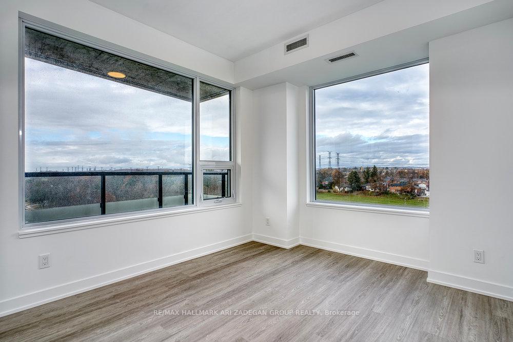 Photo 9 of Unit 805, 8188 Yonge Street, Vaughan, Uplands — HOMEH