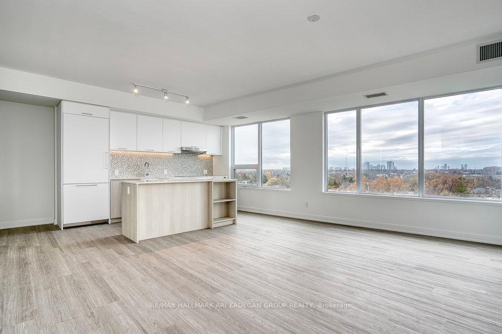 Photo 12 of Unit 805, 8188 Yonge Street, Vaughan, Uplands — HOMEH