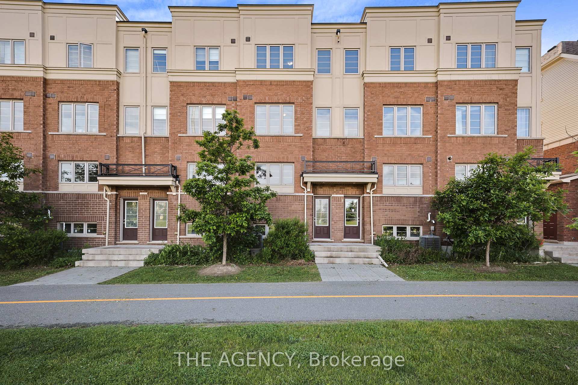 Photo 2 of Unit 168, 2566 Rosedrop Path, Oshawa, Windfields — HOMEH