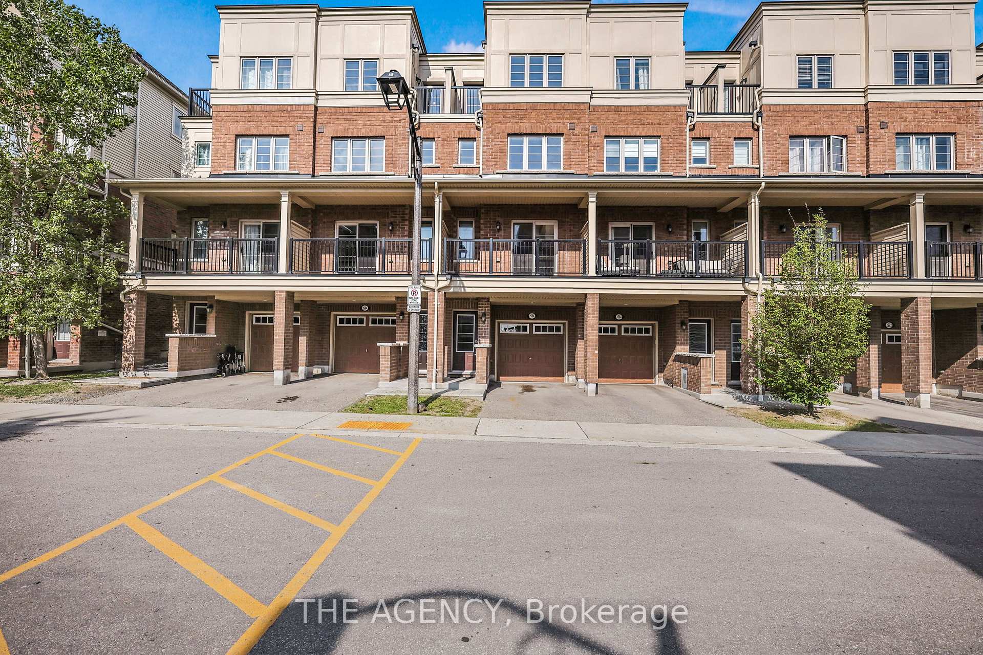 Photo 3 of Unit 168, 2566 Rosedrop Path, Oshawa, Windfields — HOMEH