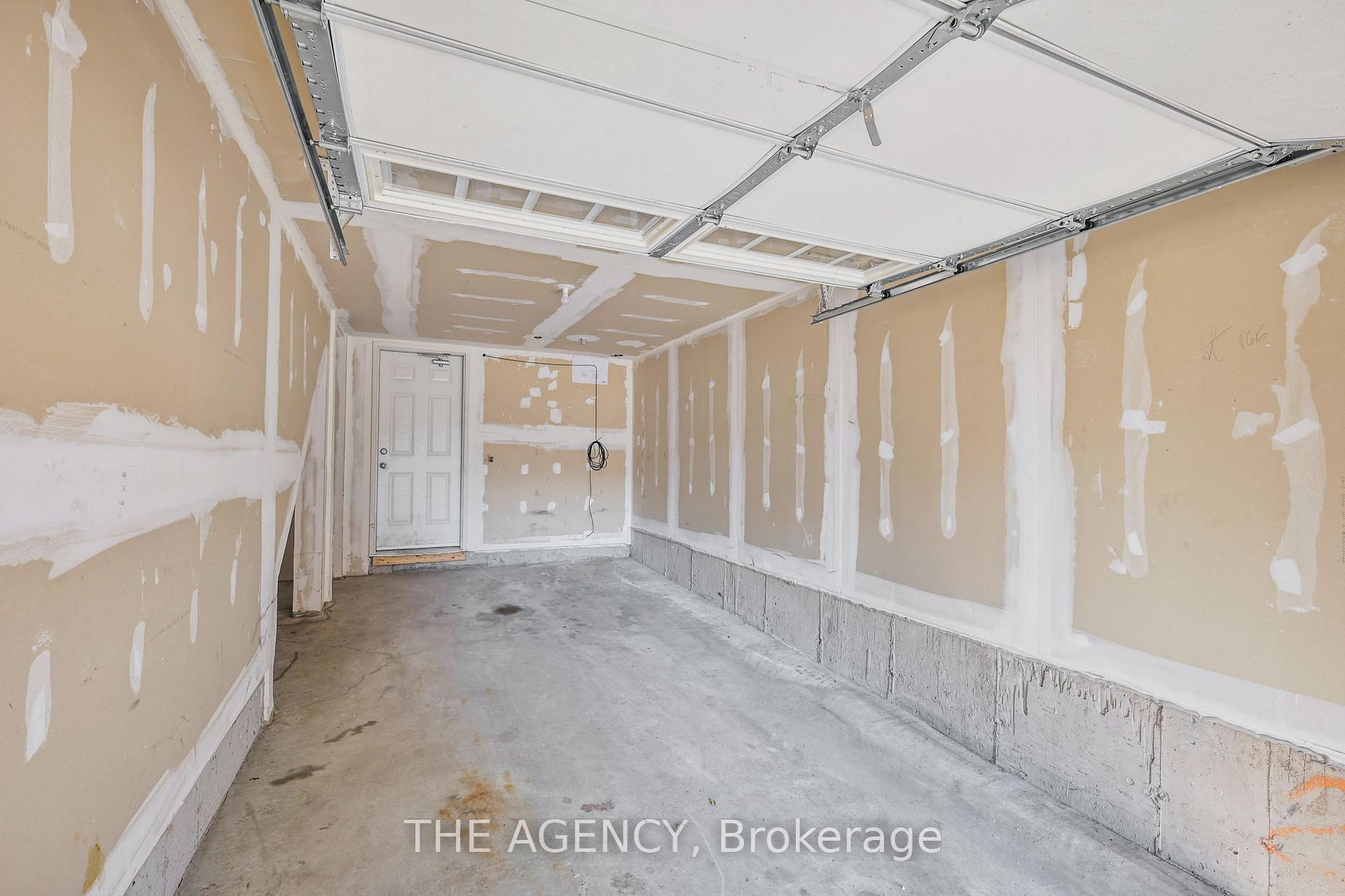 Photo 33 of Unit 168, 2566 Rosedrop Path, Oshawa, Windfields — HOMEH