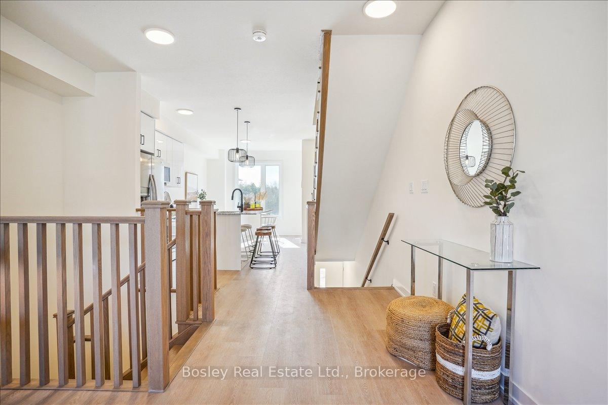 Photo 3 of 60 Winters Crescent, Collingwood — HOMEH