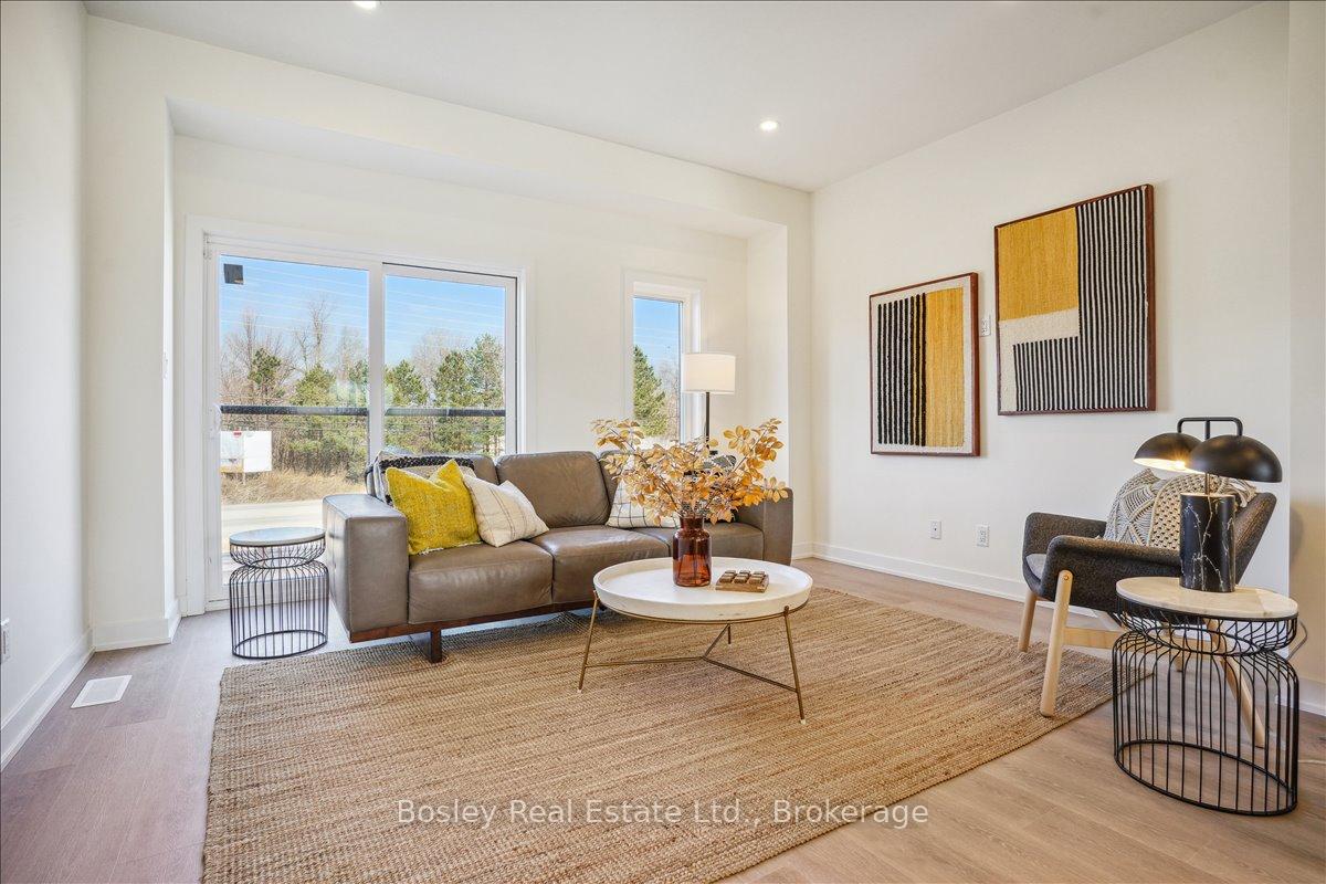 Photo 4 of 60 Winters Crescent, Collingwood — HOMEH