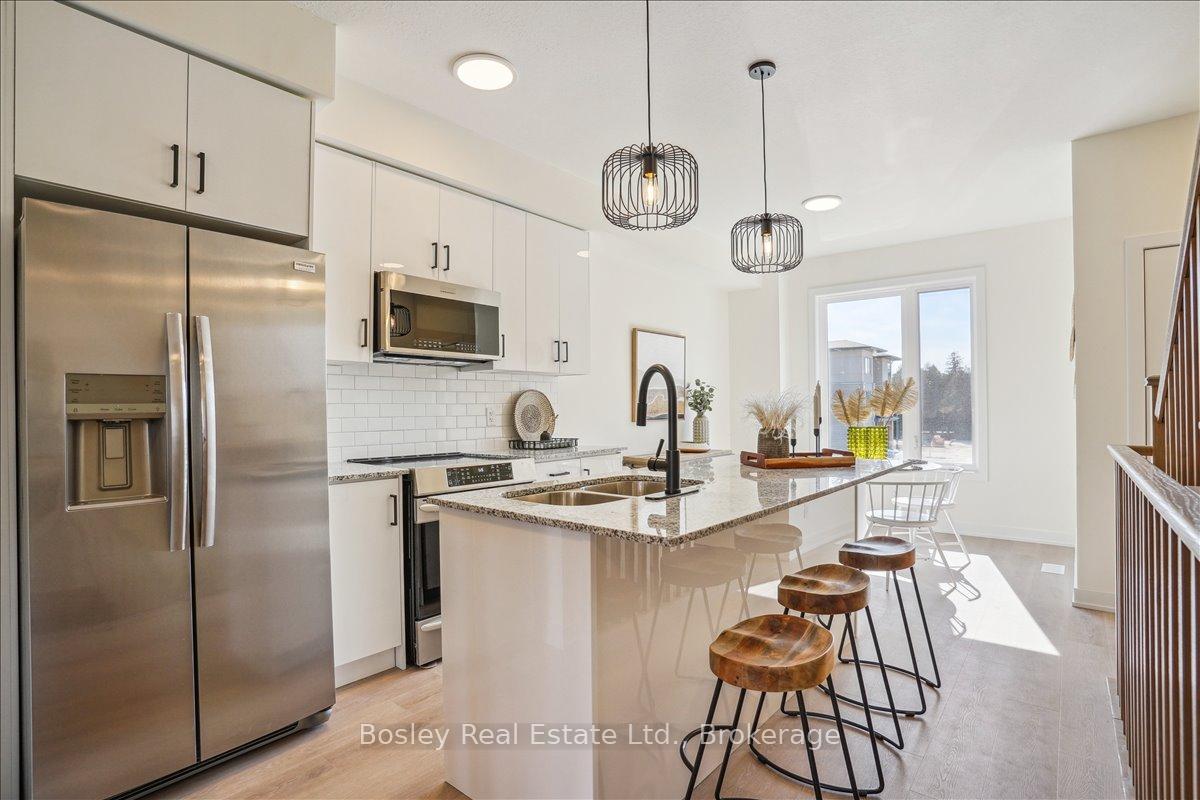 Photo 9 of 60 Winters Crescent, Collingwood — HOMEH