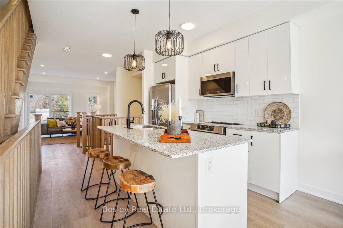 Photo 16 of 60 Winters Crescent, Collingwood — HOMEH