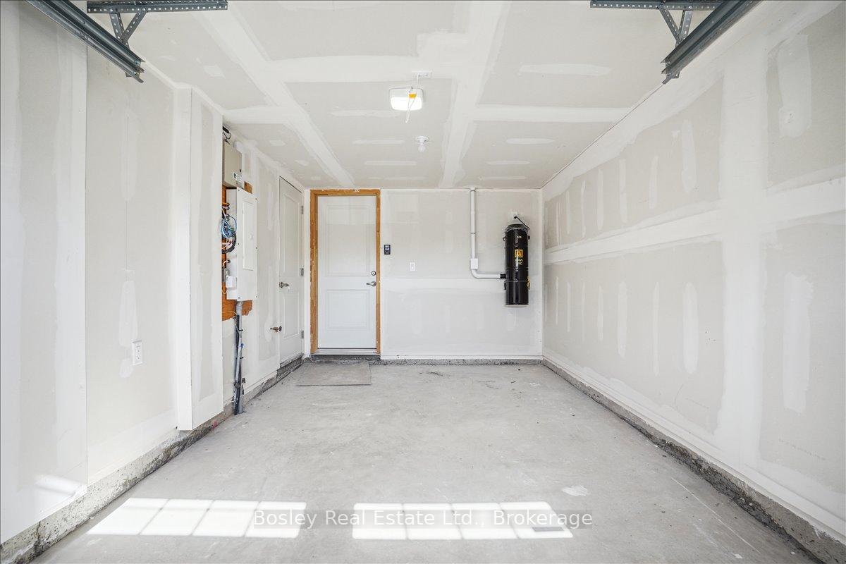 Photo 41 of 60 Winters Crescent, Collingwood — HOMEH